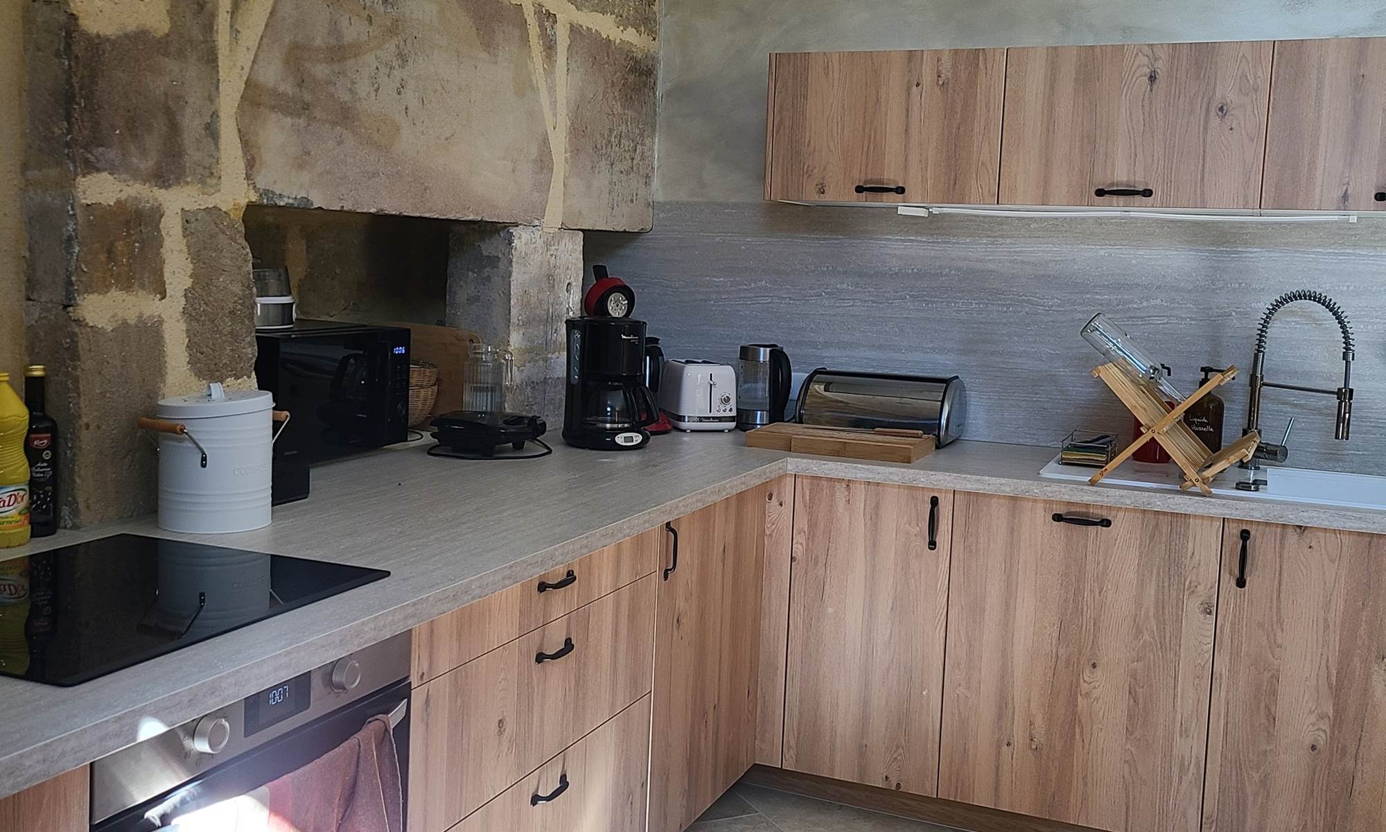 Cuisine équipée de La Conviviale en libre accès-galerie