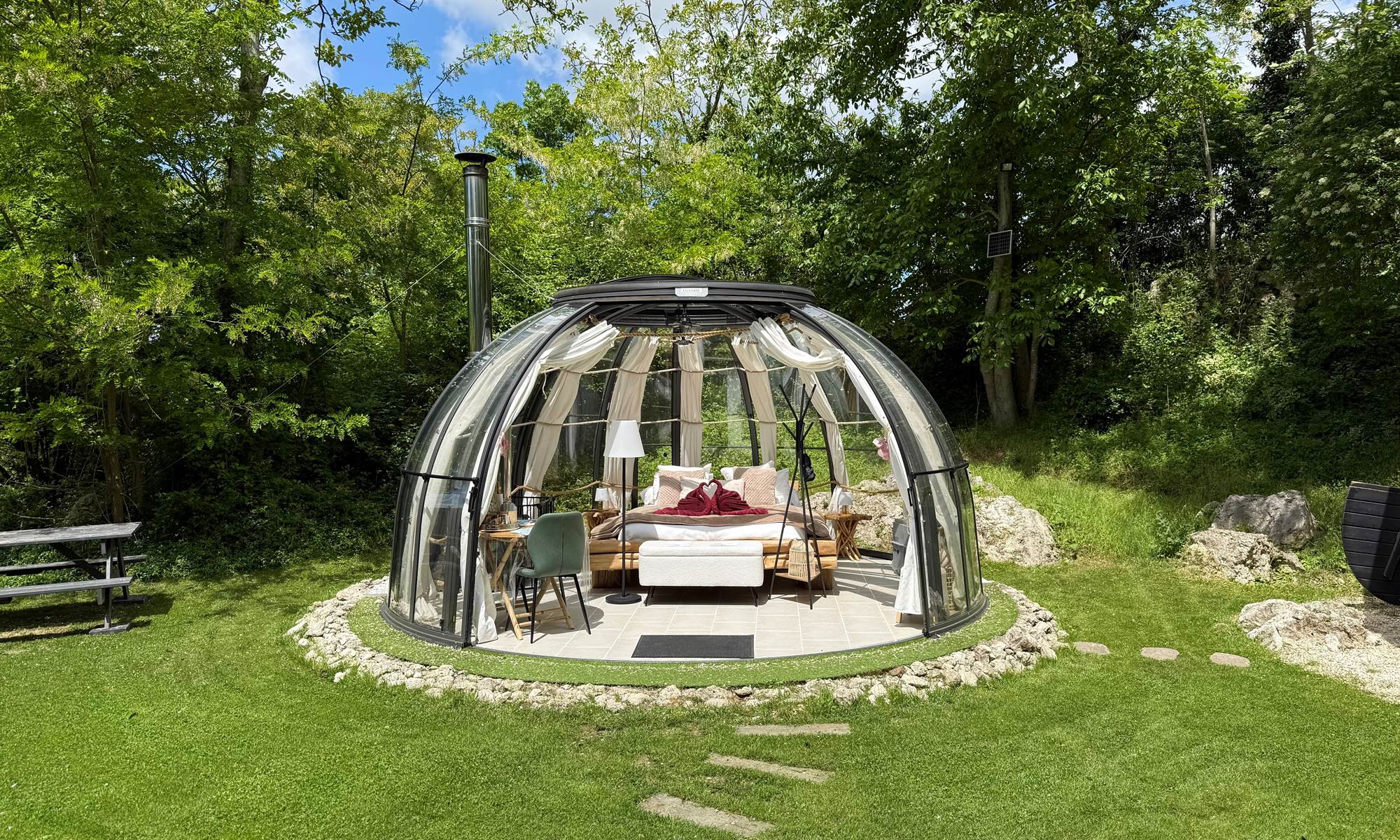 Lodge nature insolite en pleine campagne : escapade authentique.-page