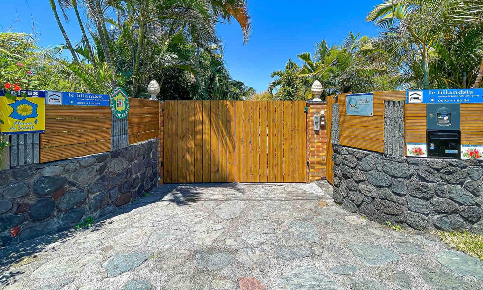 Entrée de la propriété-page