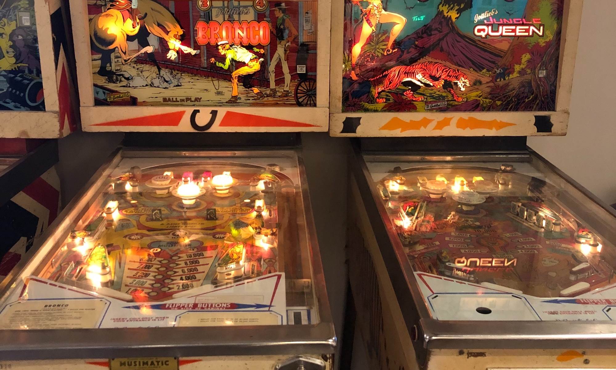 Des flippers comme à la sortie de l'école ! :-)