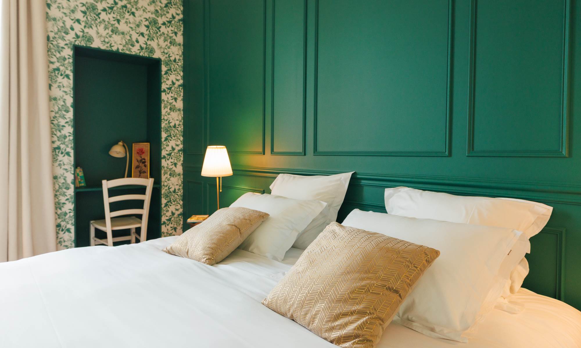 Chambre verte tête de lit gite de charme Le Quatre Feuilles proche Puy du Fou