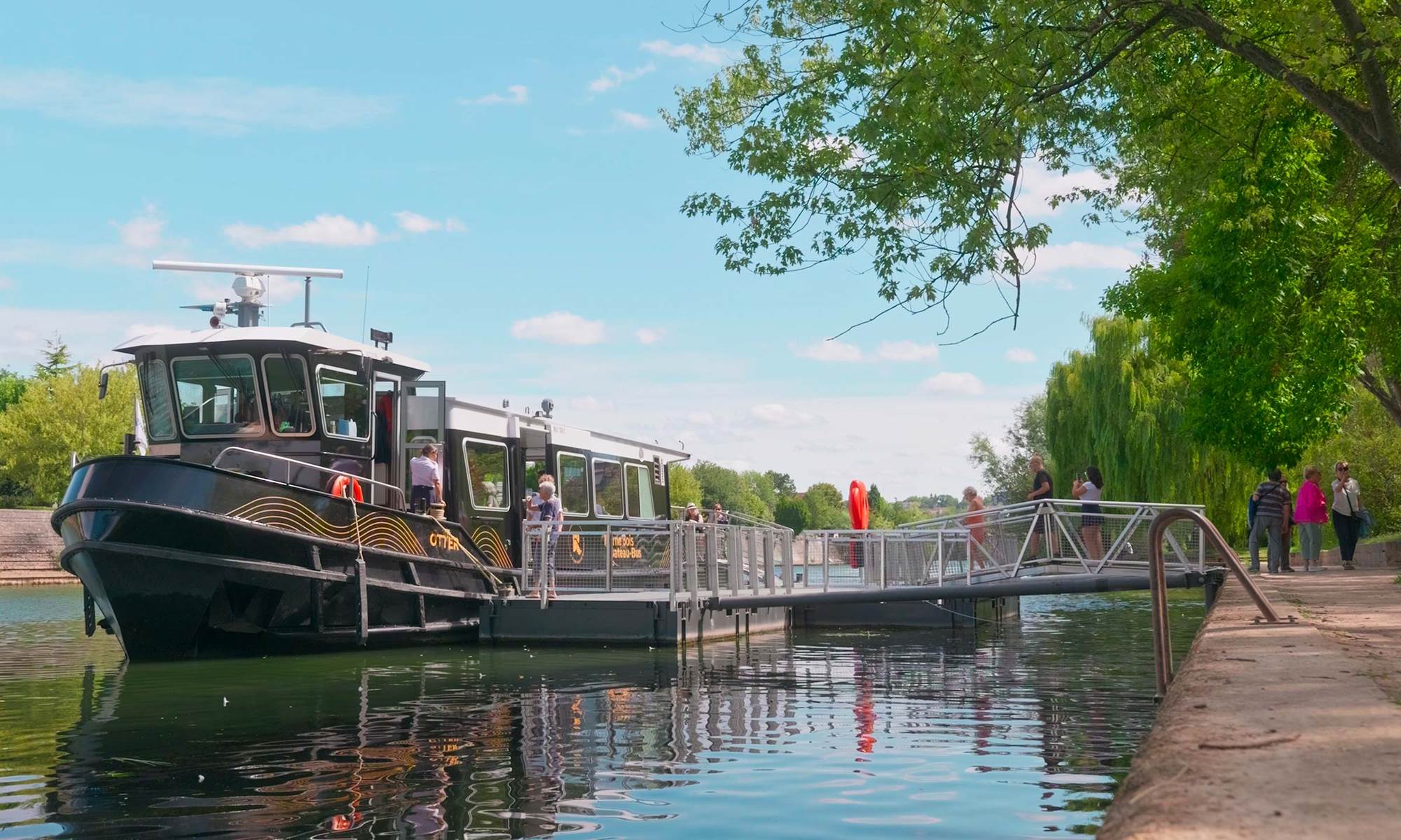 Le Otter (bateau-bus)