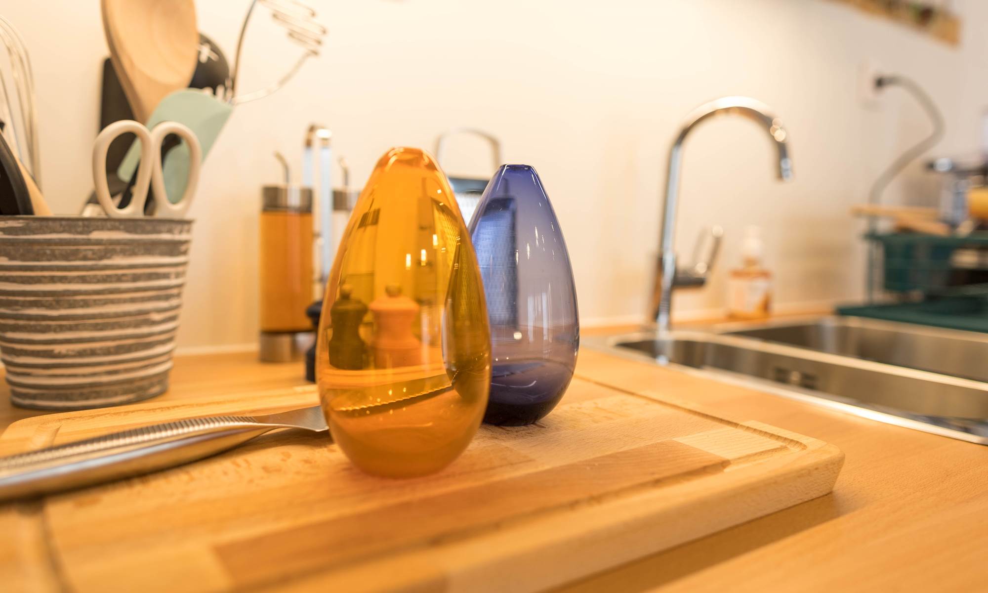 Deux soliflores-galerie