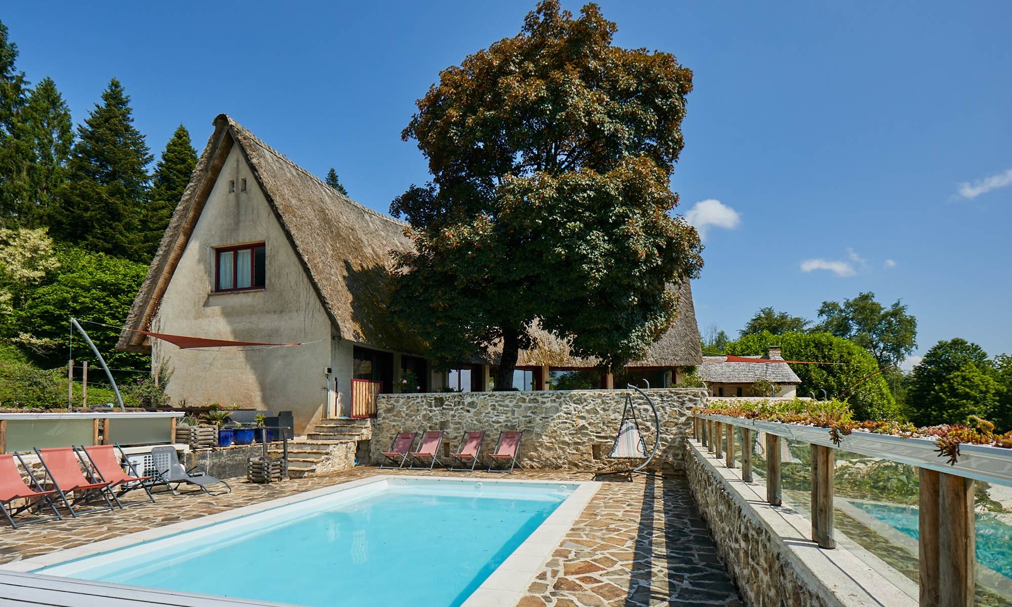 les bois de saint Auvent Piscine-galerie
