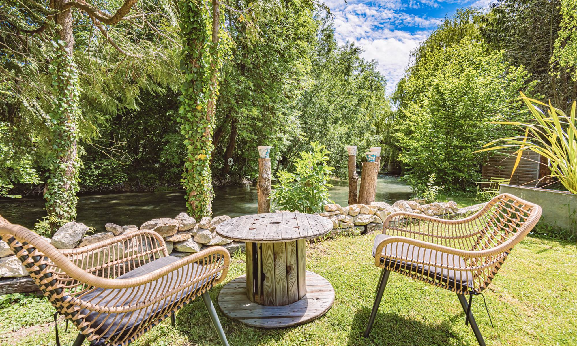 Repos au bord de l'eau-galerie