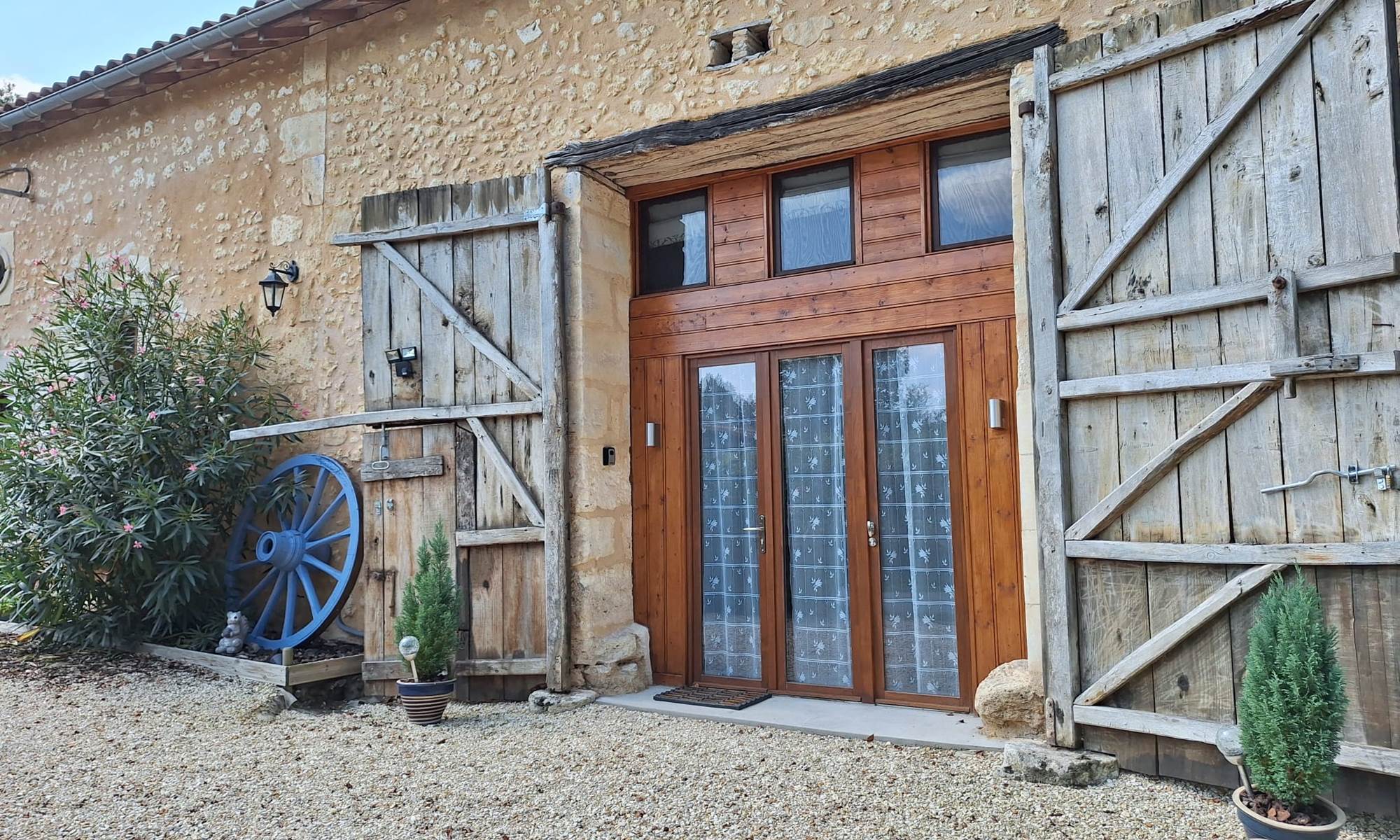 The Barn Gite - Front Entrance