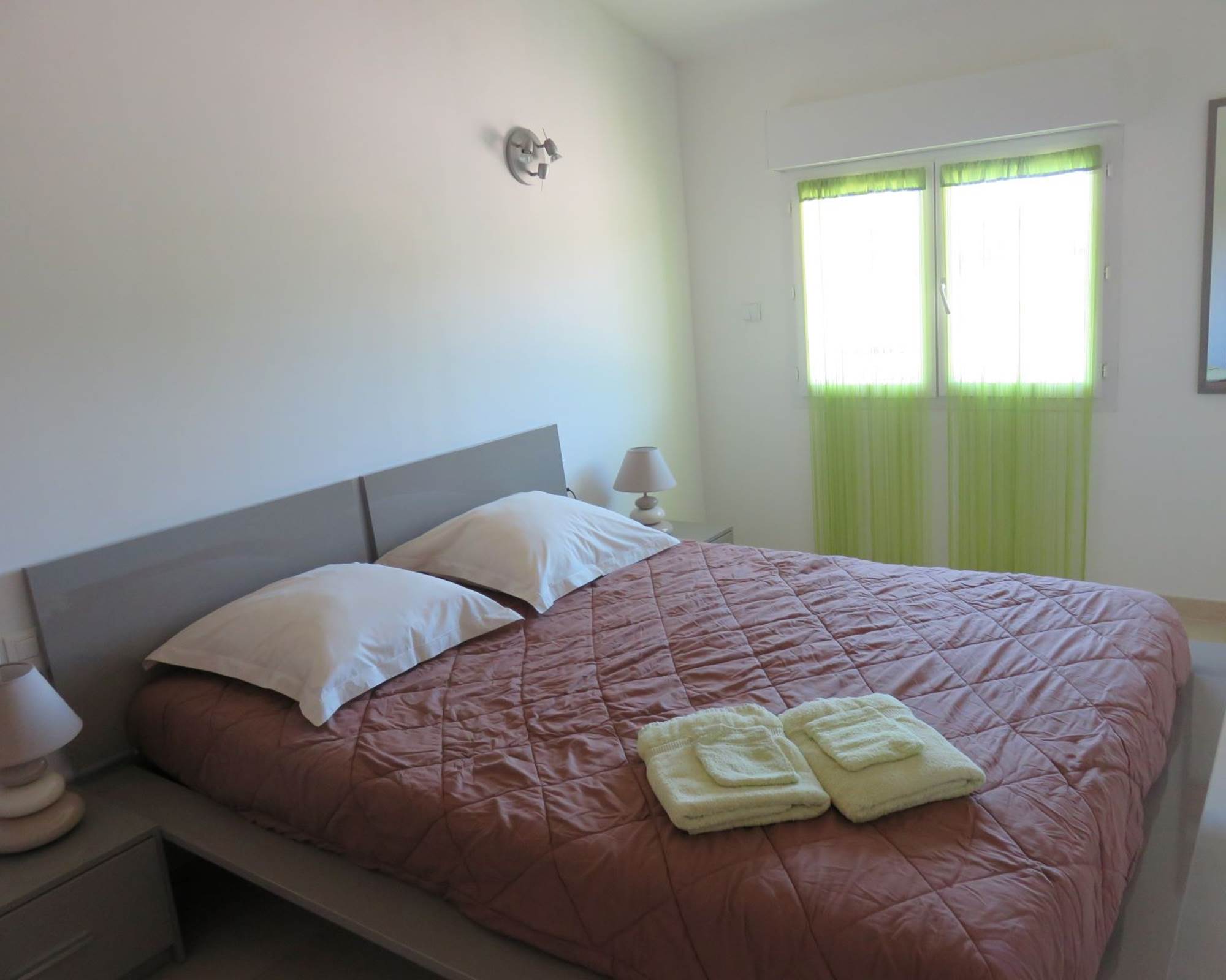 CHAMBRE 2 - DEPENDANCE