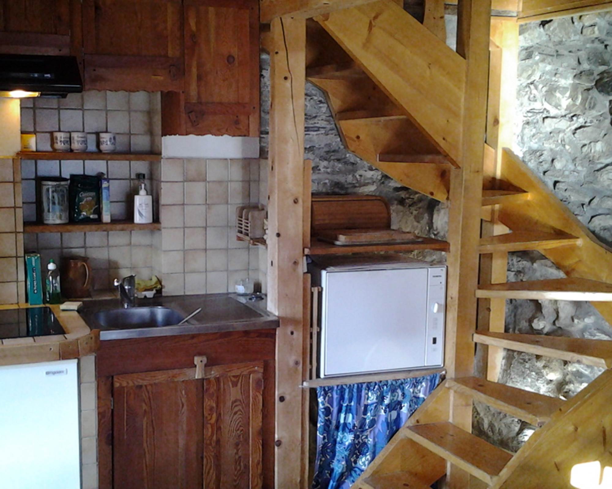 Cuisine bien équipée.