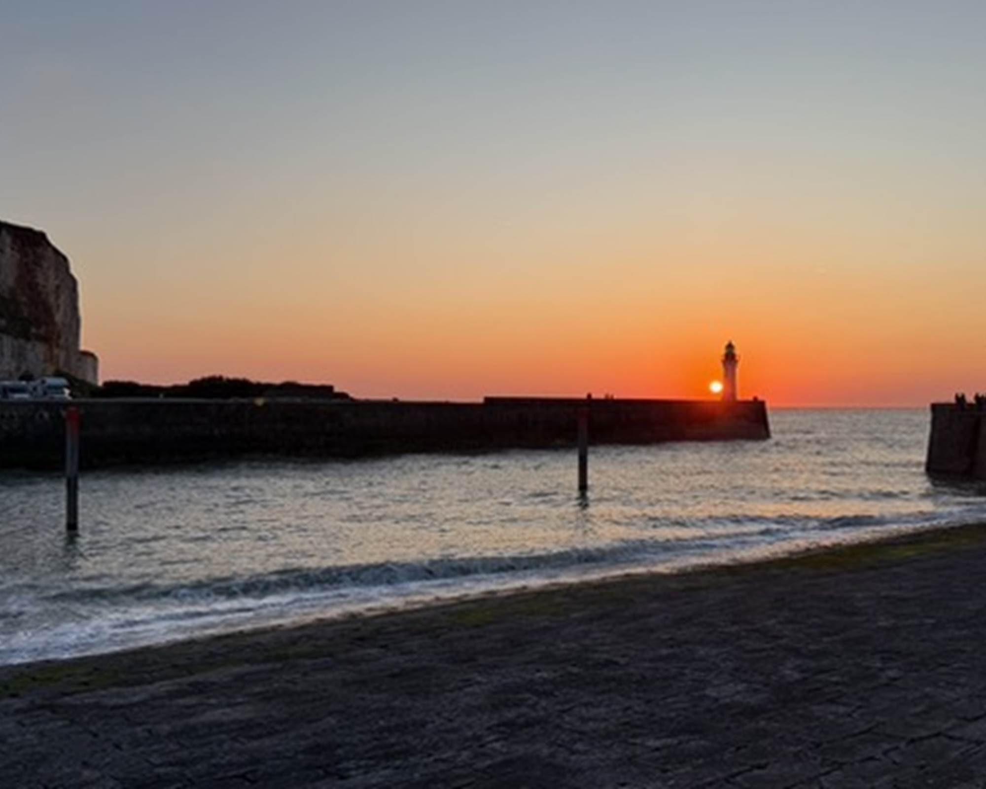 91E58758-B342-4CF1-9912-50A6C2934285_1_201_a