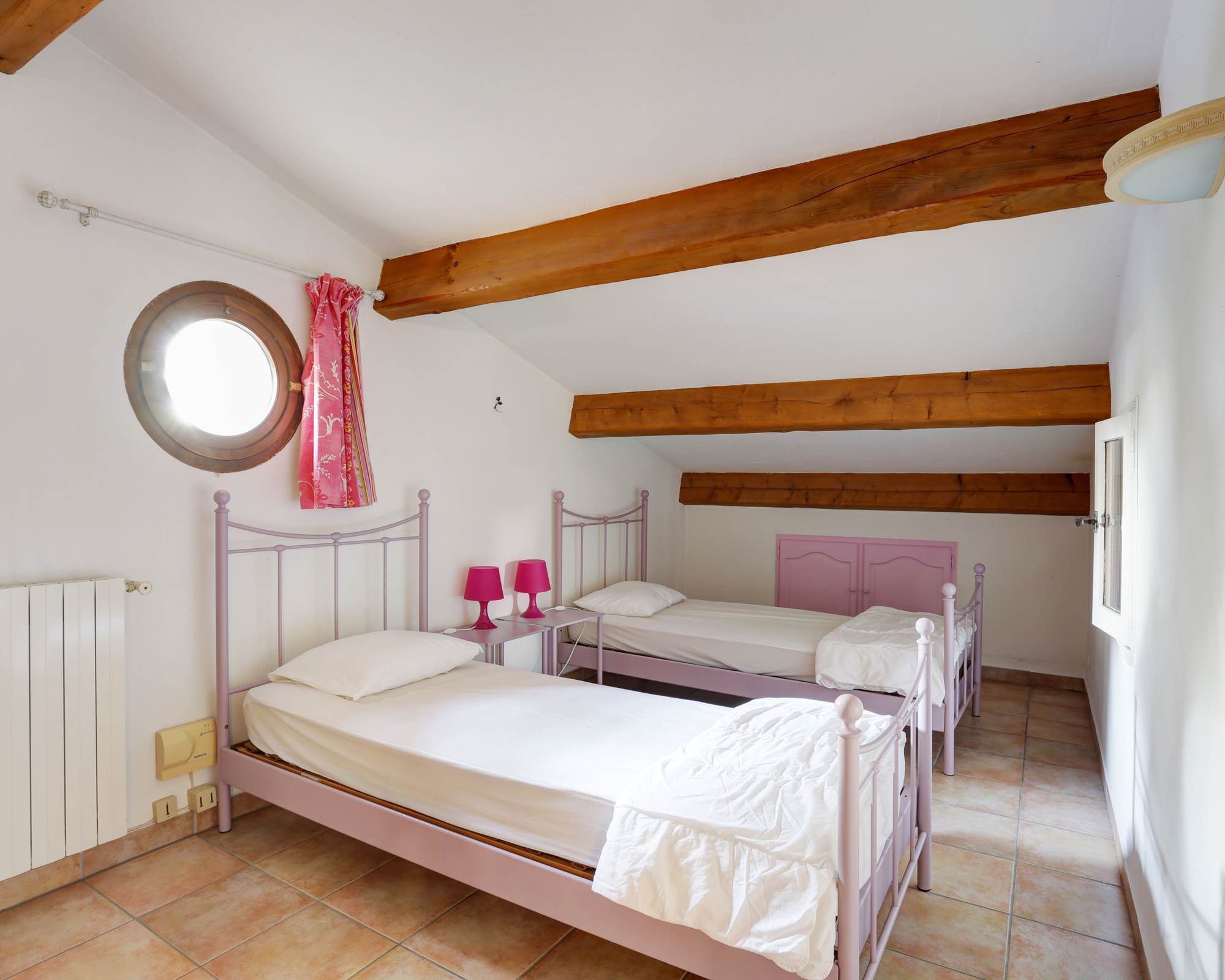 chambre 2 lits simples étage