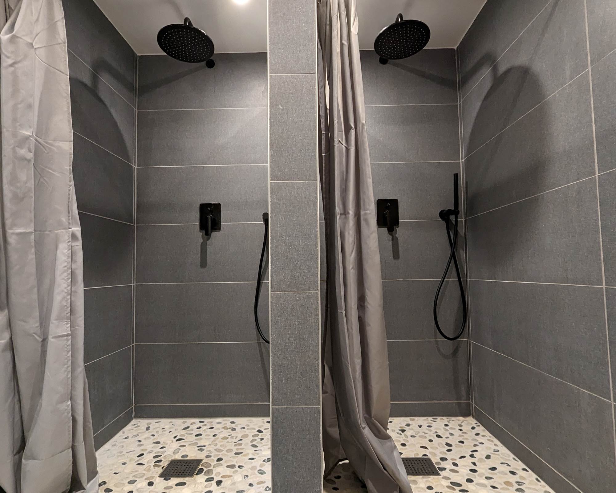 Double-douche-photo-gallery