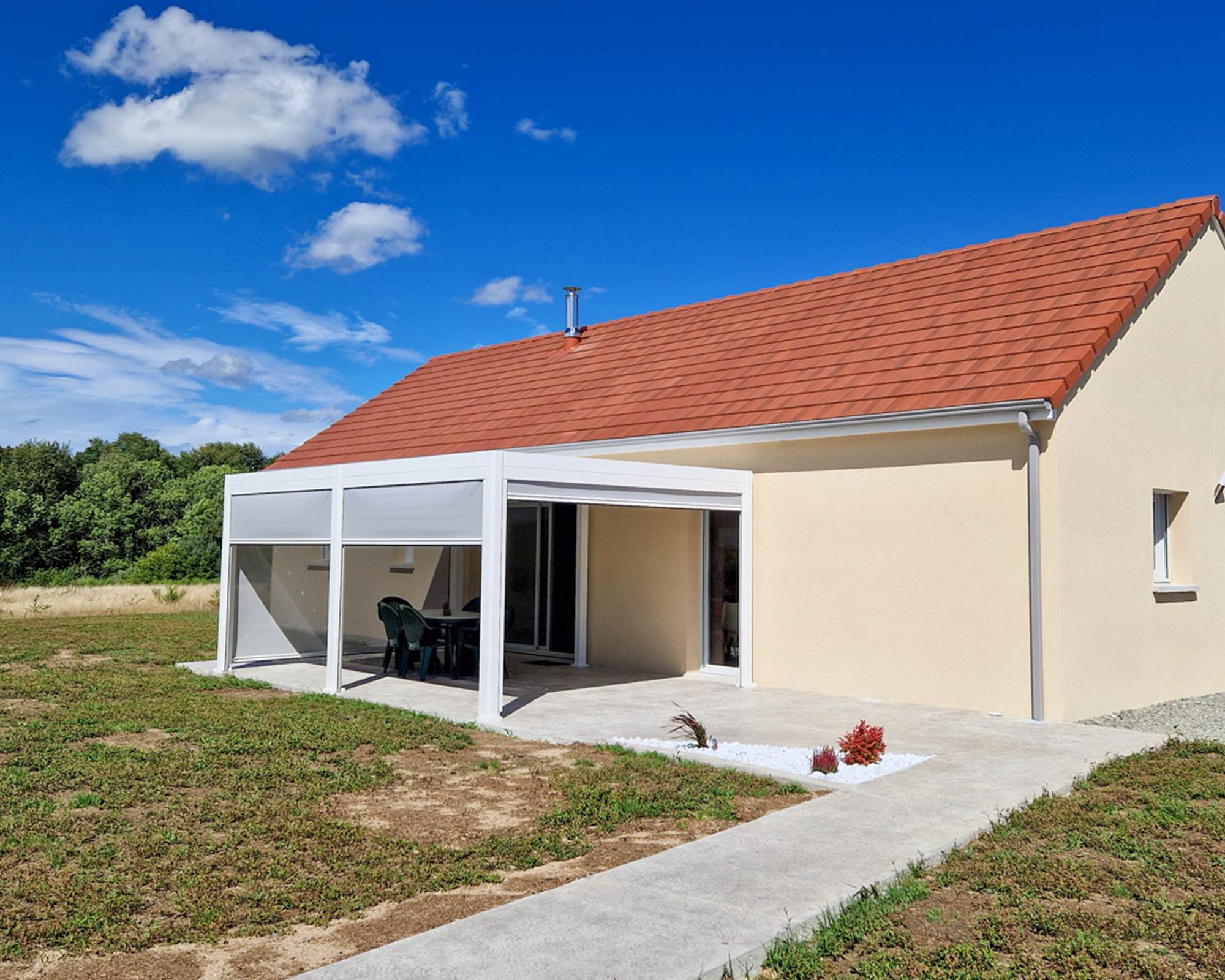 Gîte l'Unik - Pergola -Terrasse- pour profiter des repas en plein air  en famille ou entre amis