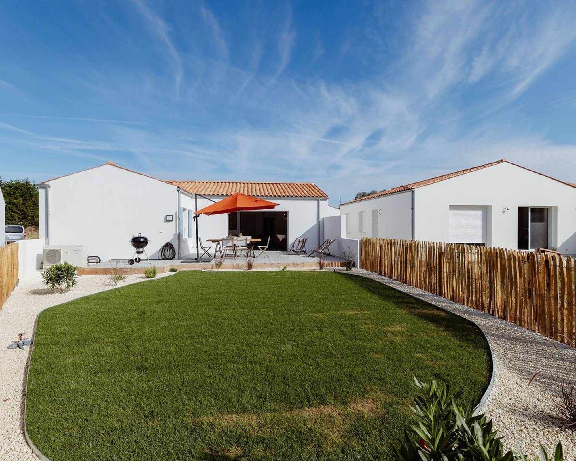 Villa Dolusienne - vue extérieure fond du jardin