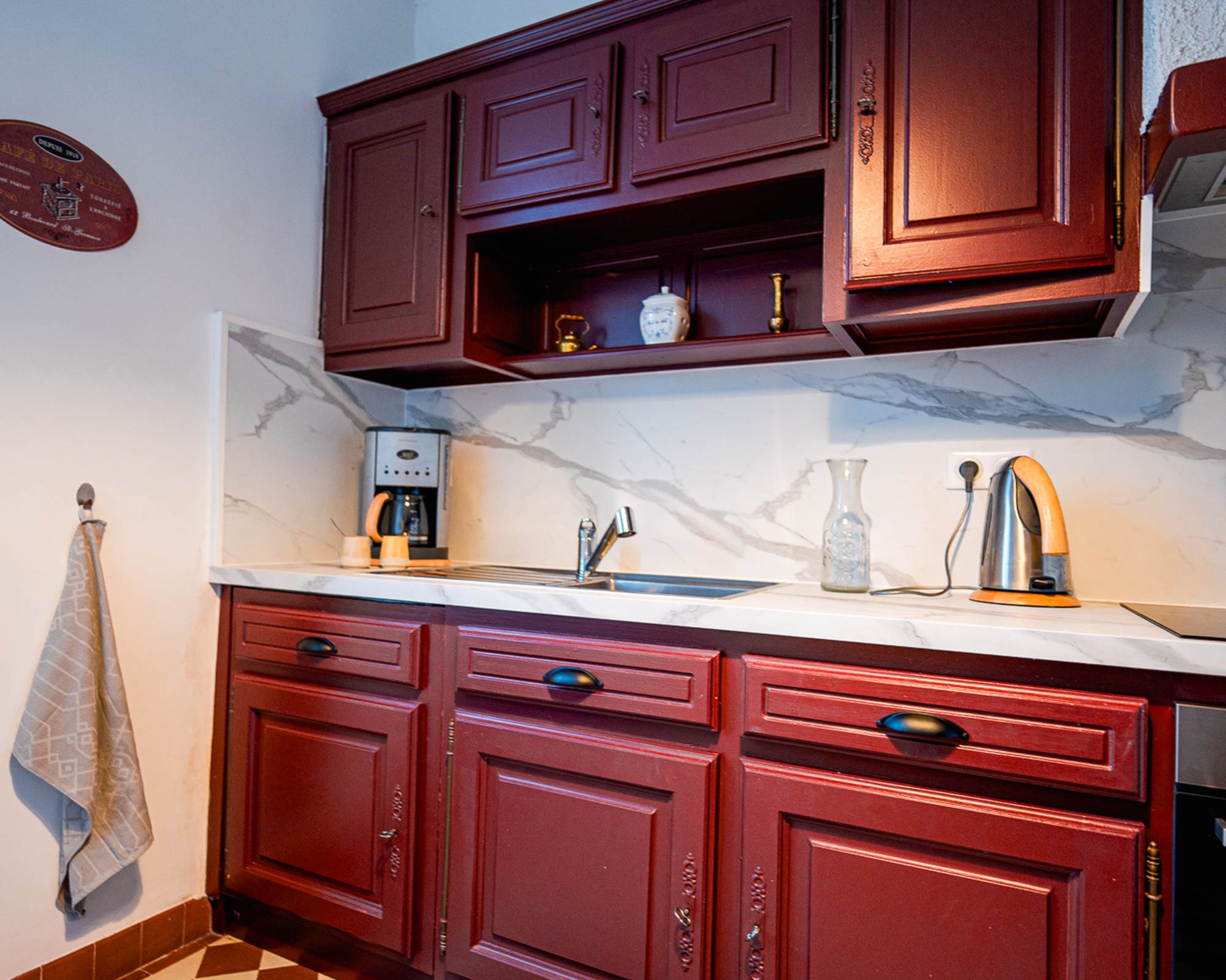 Cuisine équipée fonctionnelle et rénovée-photo-gallery