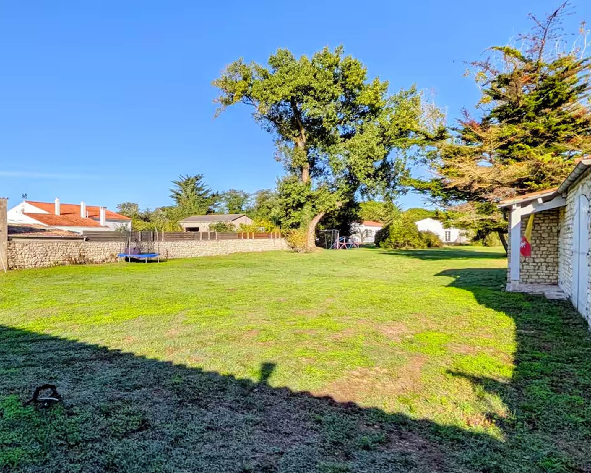 Jardin arrière avec parking illimité-photo-gallery