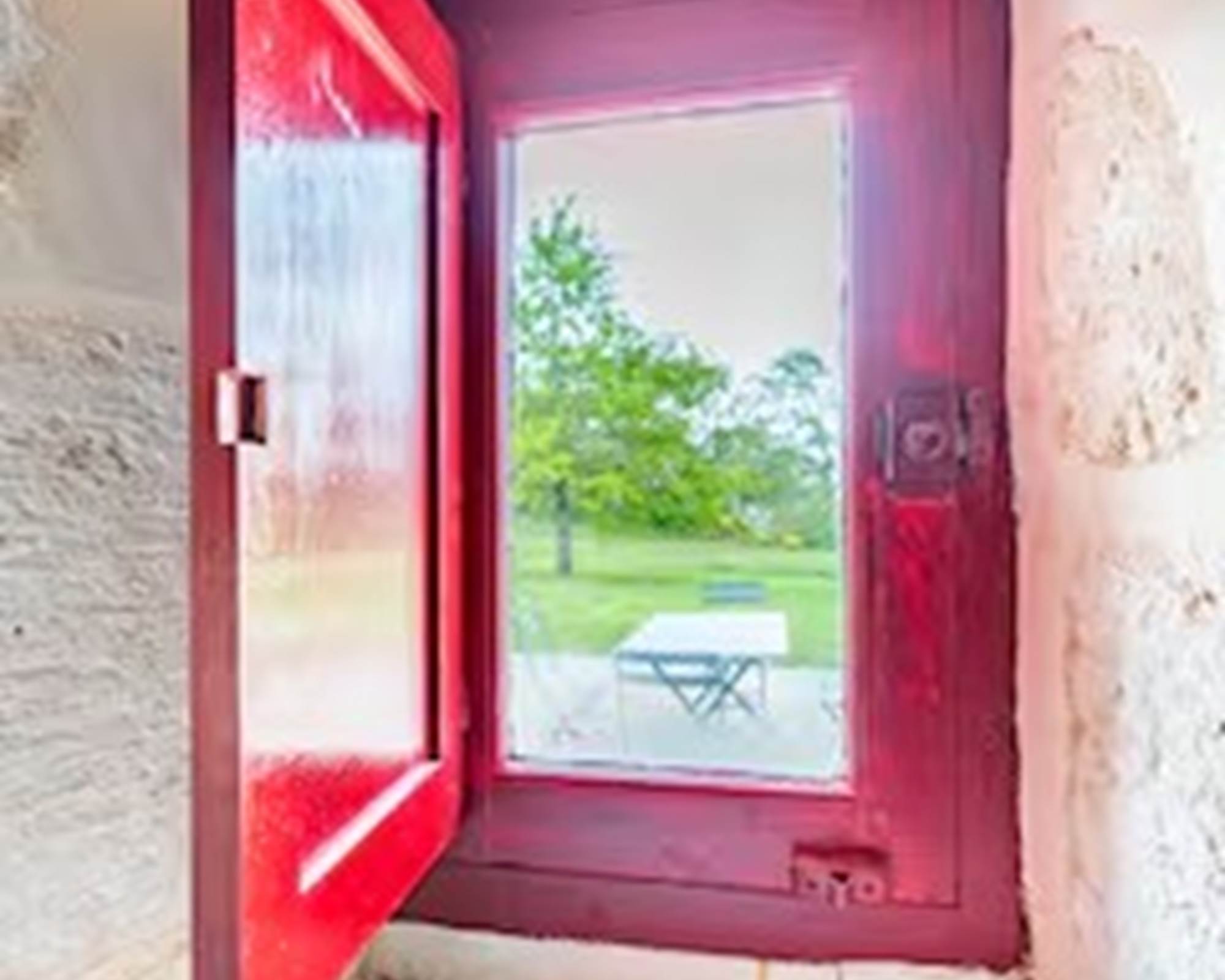 Vue sur la prairie depuis la salle de douche