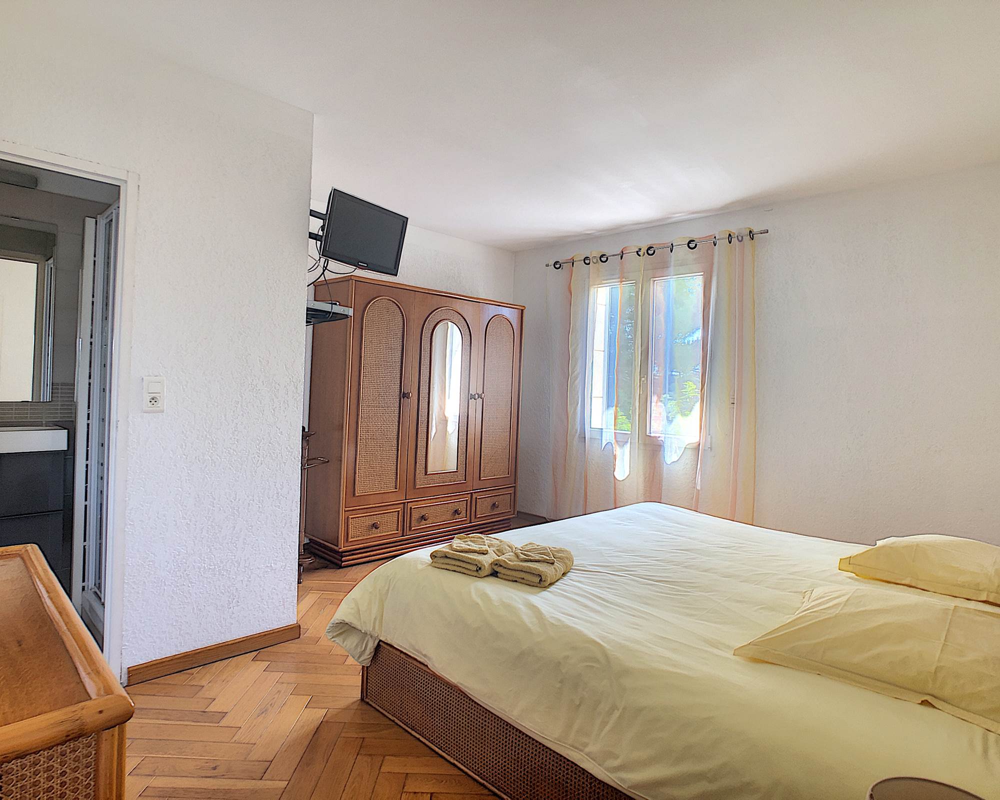 CHAMBRE 4 - ETAGE MAISON