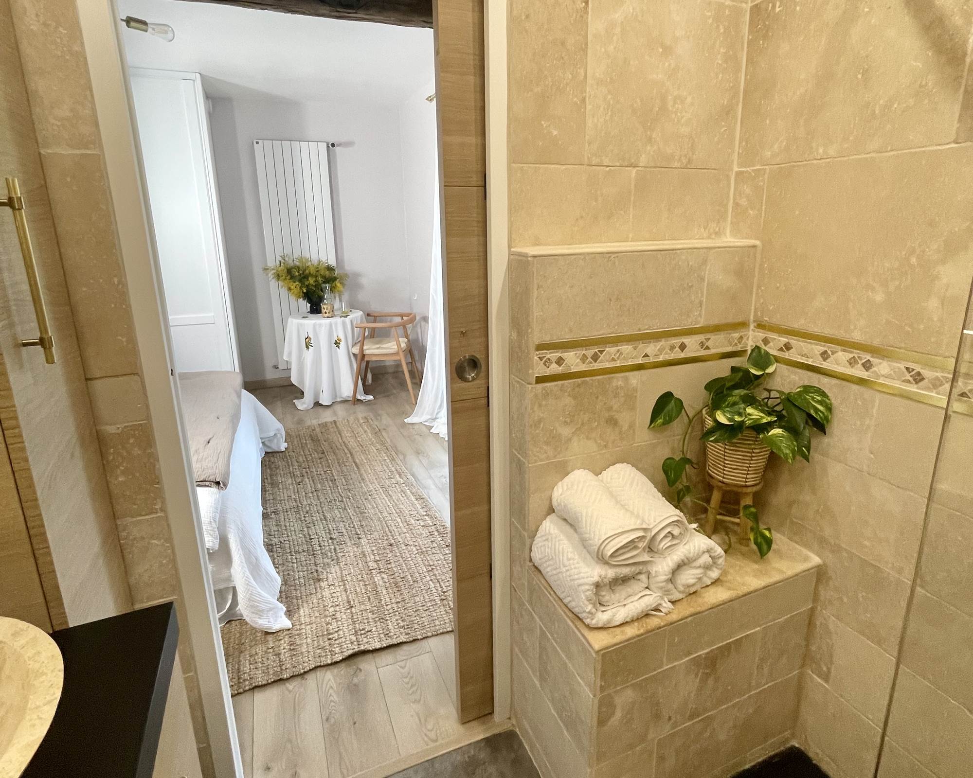 1 salle de bain + chambre