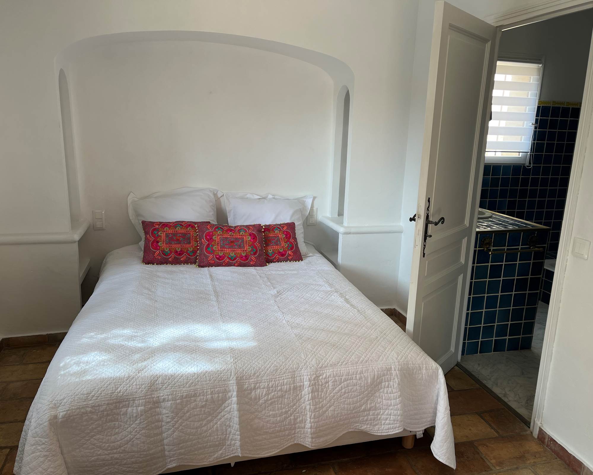 Double with ensuite bathroom-photo-gallery