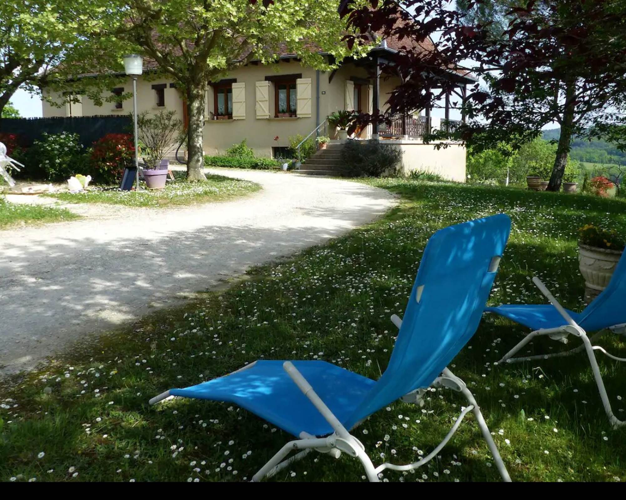 GÎTES "LES HAUTS DE CUREMONTE" - Transats