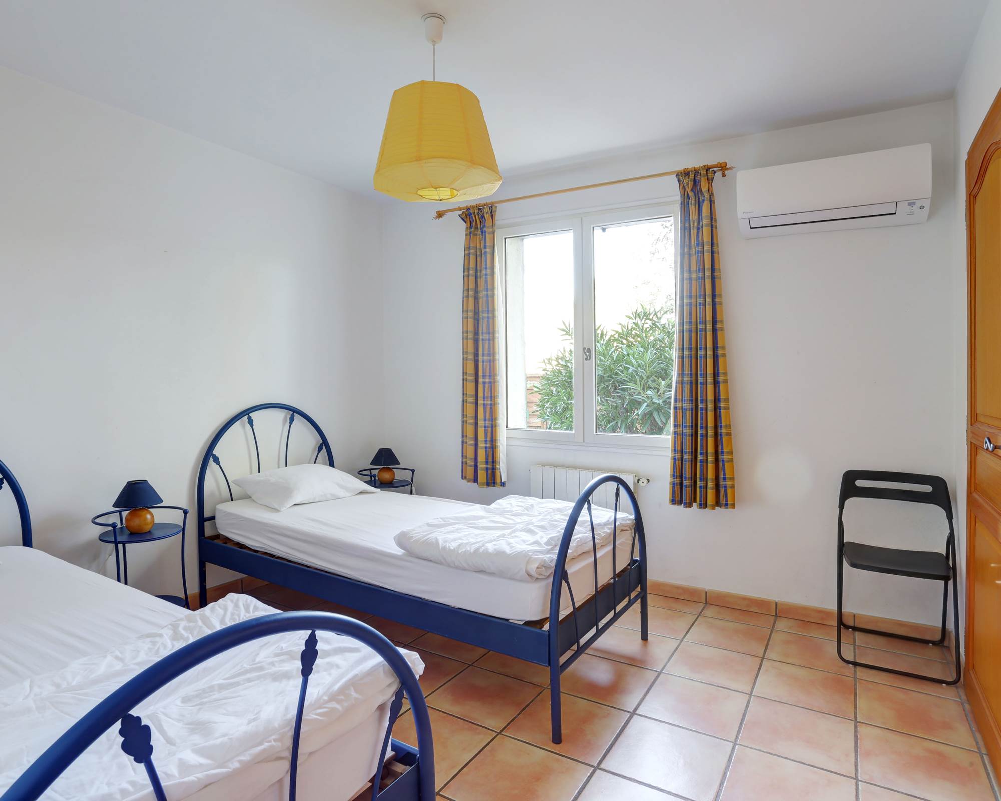 chambre 2 lits simples rez