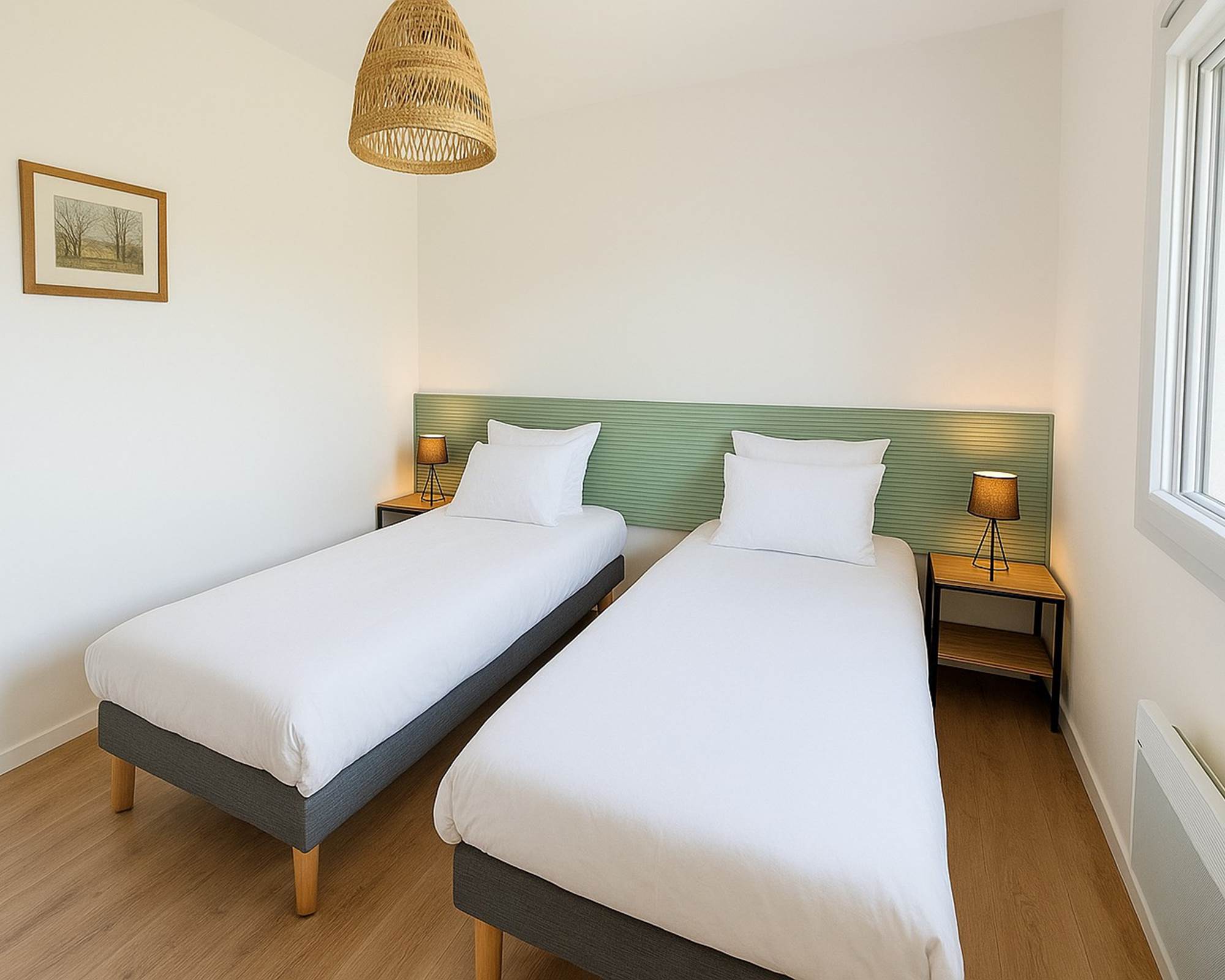 Gîte l'Unik - Chambre 1 "La Forêt" côté jardin - verdure