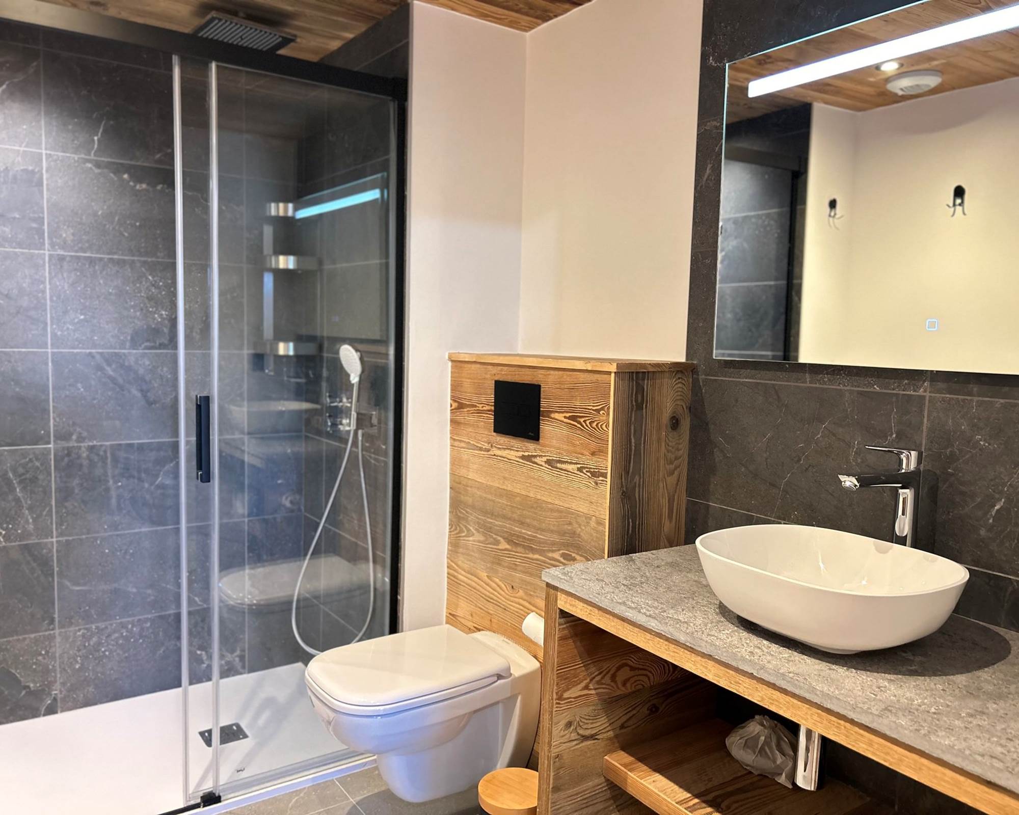 salle d'eau étage moderne grande douche wc