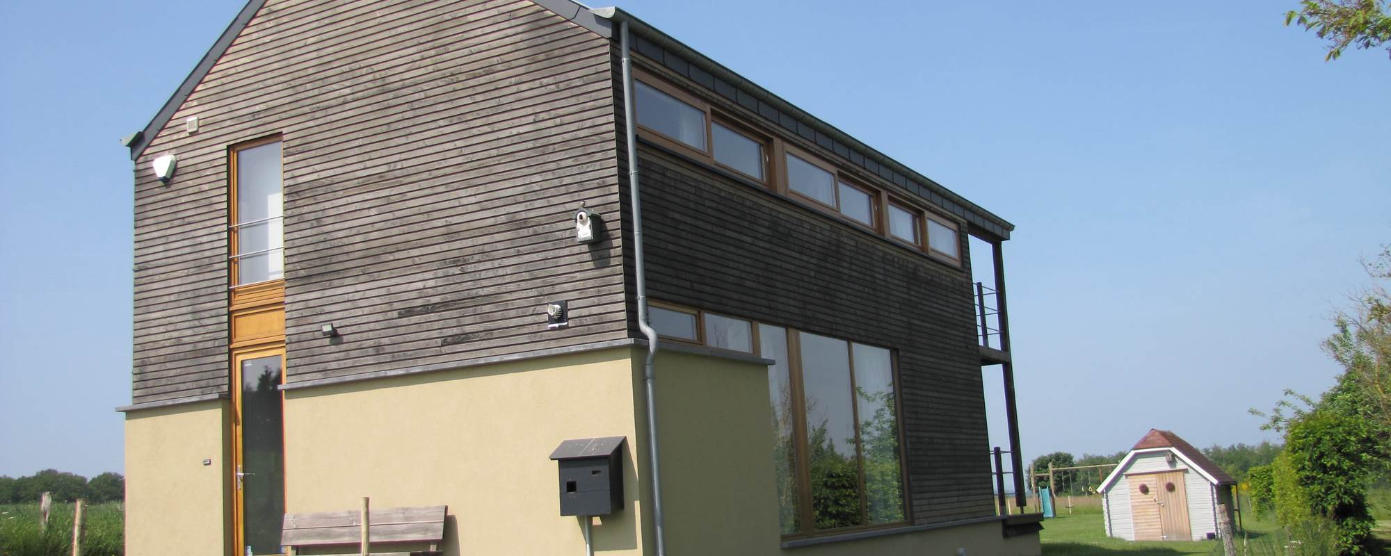 Maison façade côté de droit