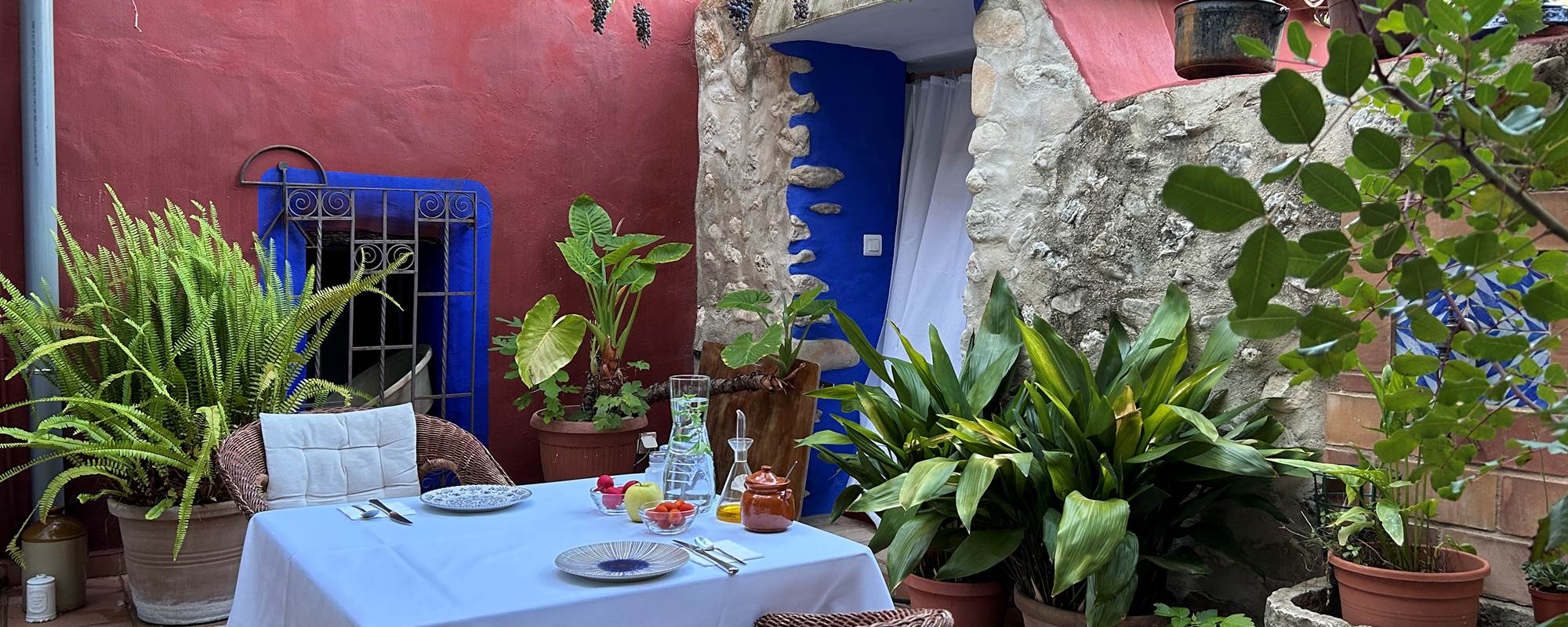 Desayuno patio interior