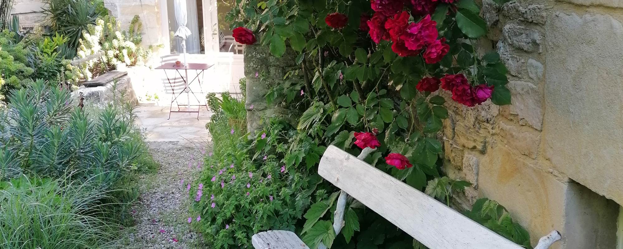 Jardin coté Rivière à La Malposte à Reviers