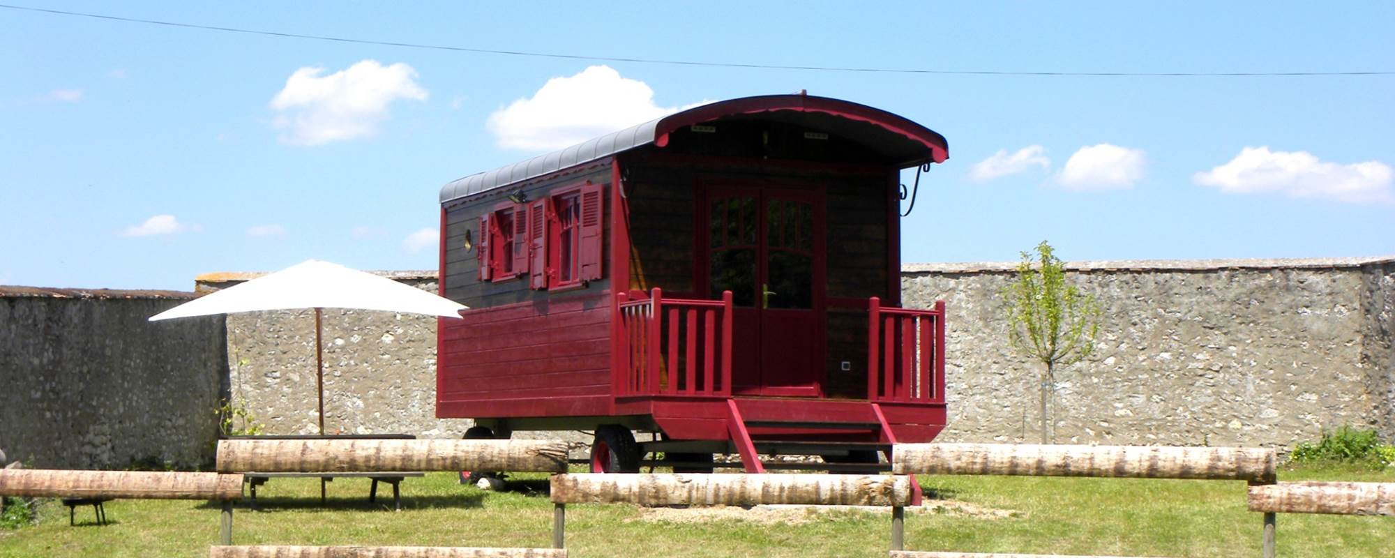 Domaine du Gué du Roi Roulotte Bohème du Gué du Roi