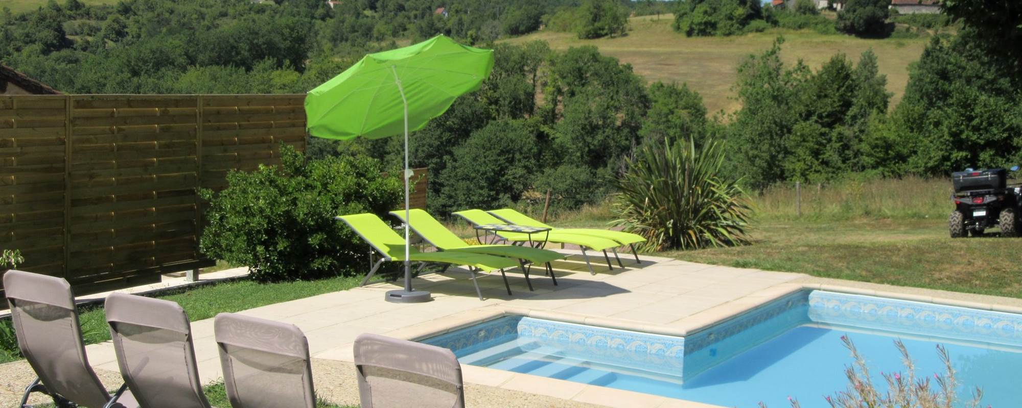 piscine 9x4 chauffée de mi-juin à mi-septembre