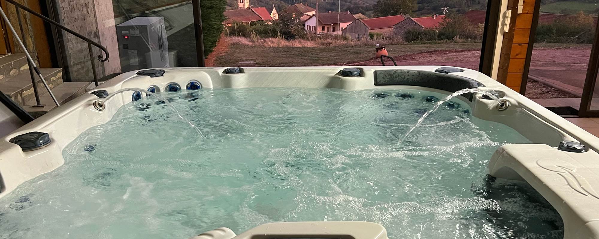 Spa 6 places chauffée domaine bayard