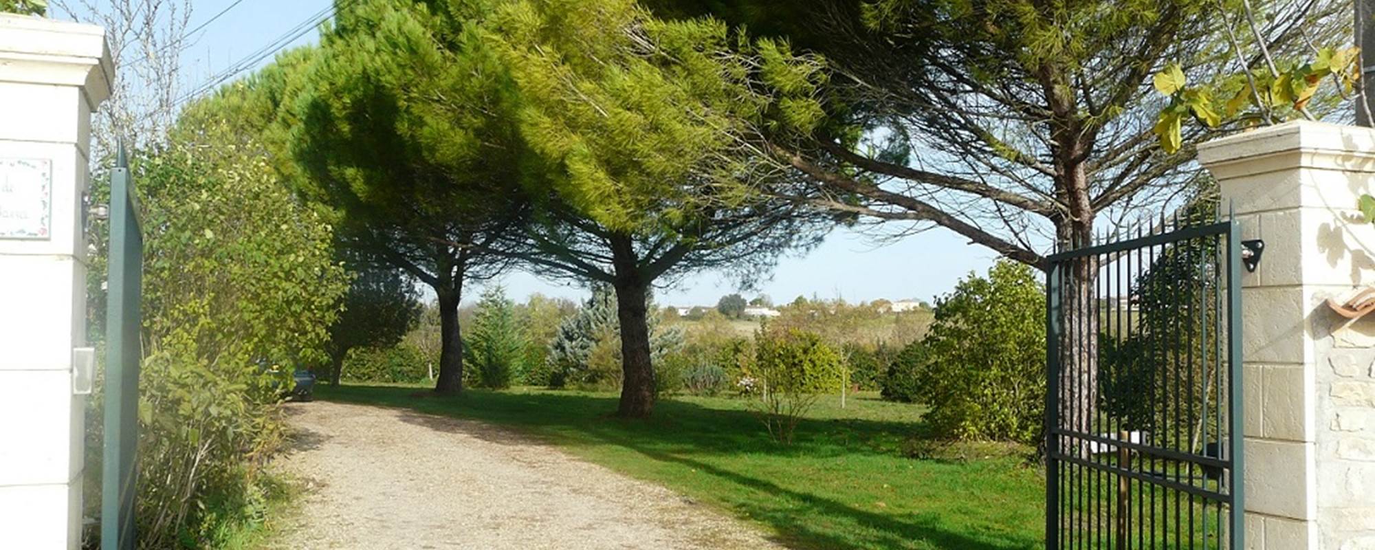 Domaine de Pelouaille - portail d'entrée