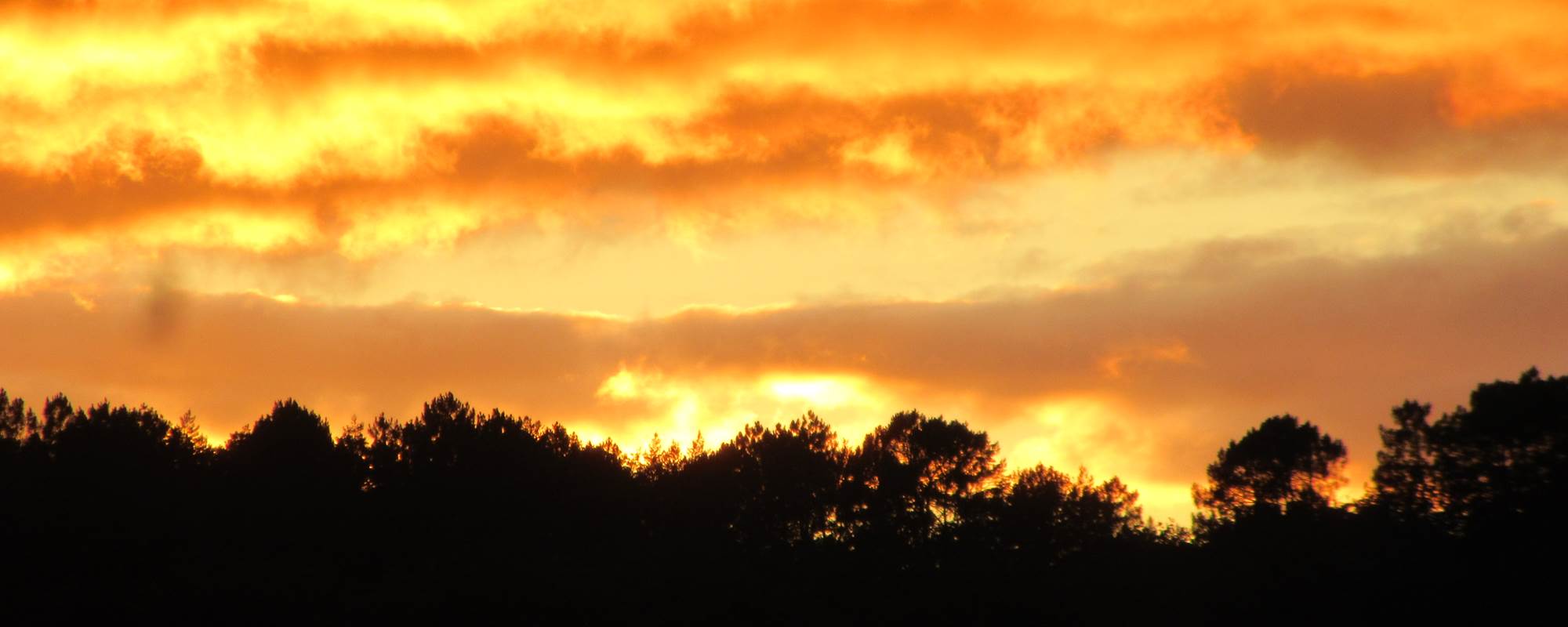 coucher de soleil vue de l'espace balnéo
