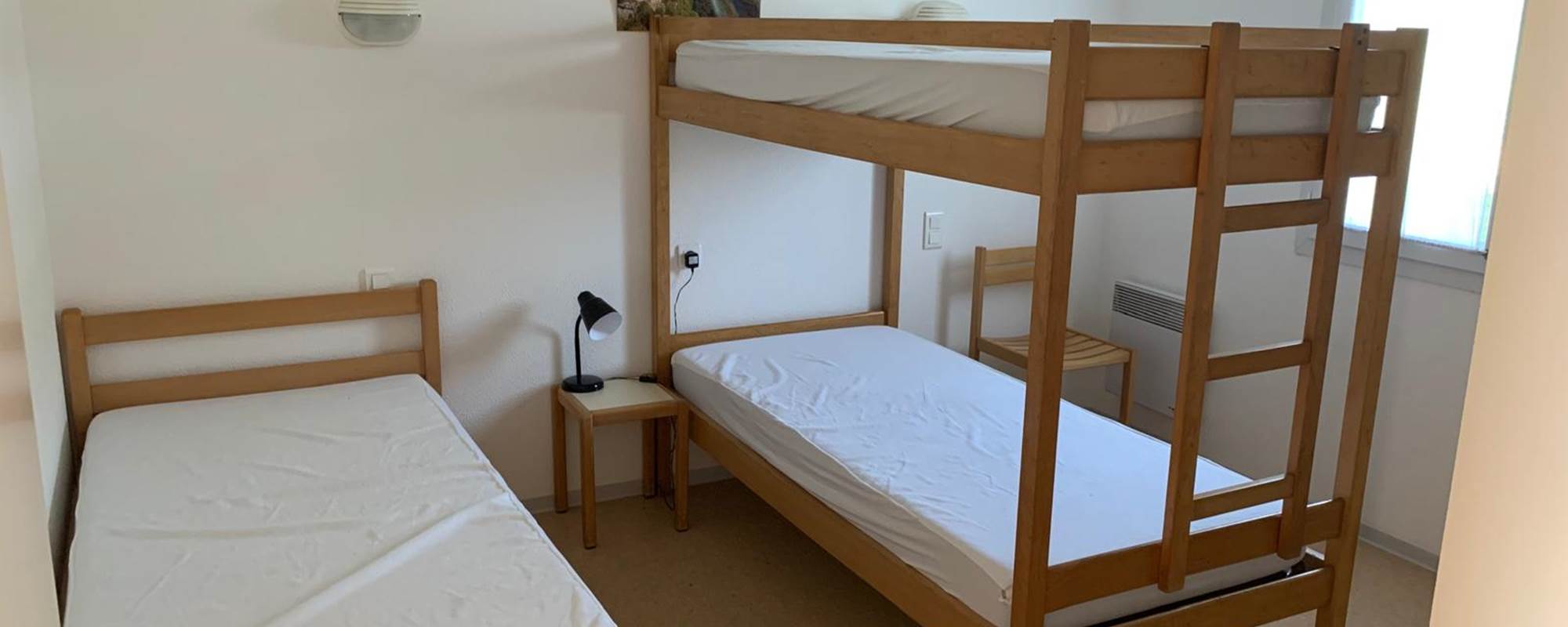 lepetitbois46_Leyme_Family+ PMR_chambre triple_Gîte 22