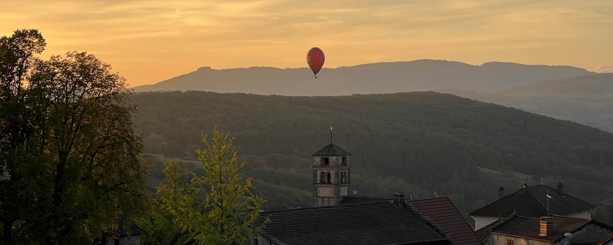 vue Bergesserin avec montgolfière "route71"