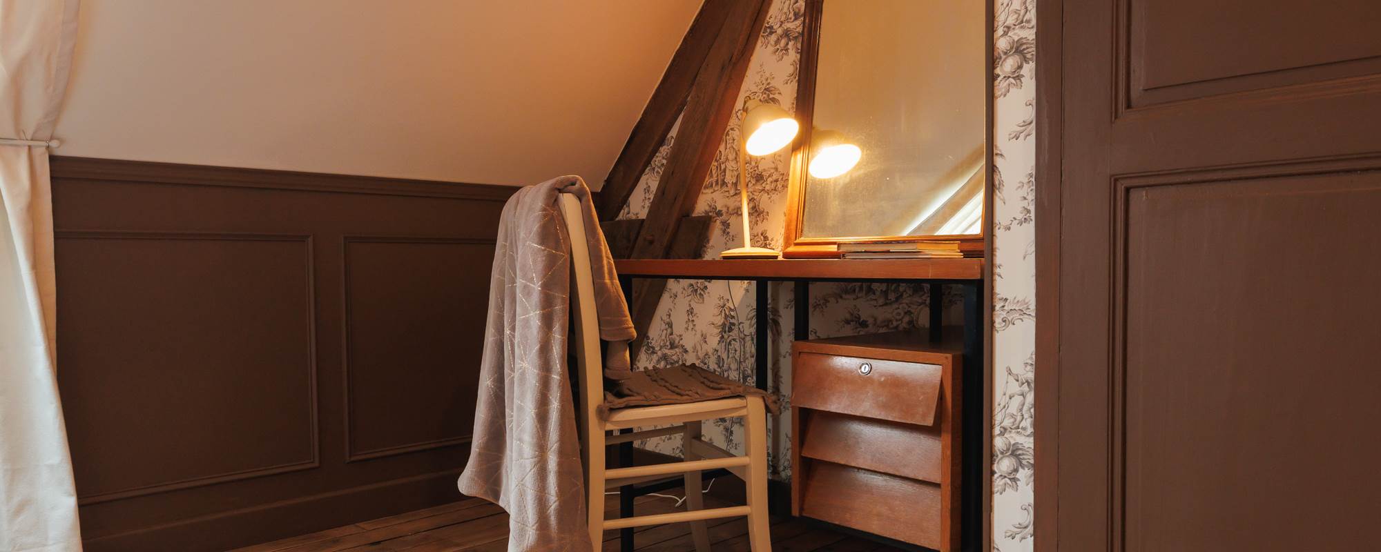 Bureau chambre chocolat gite de charme Le Quatre Feuilles proche Puy du Fou