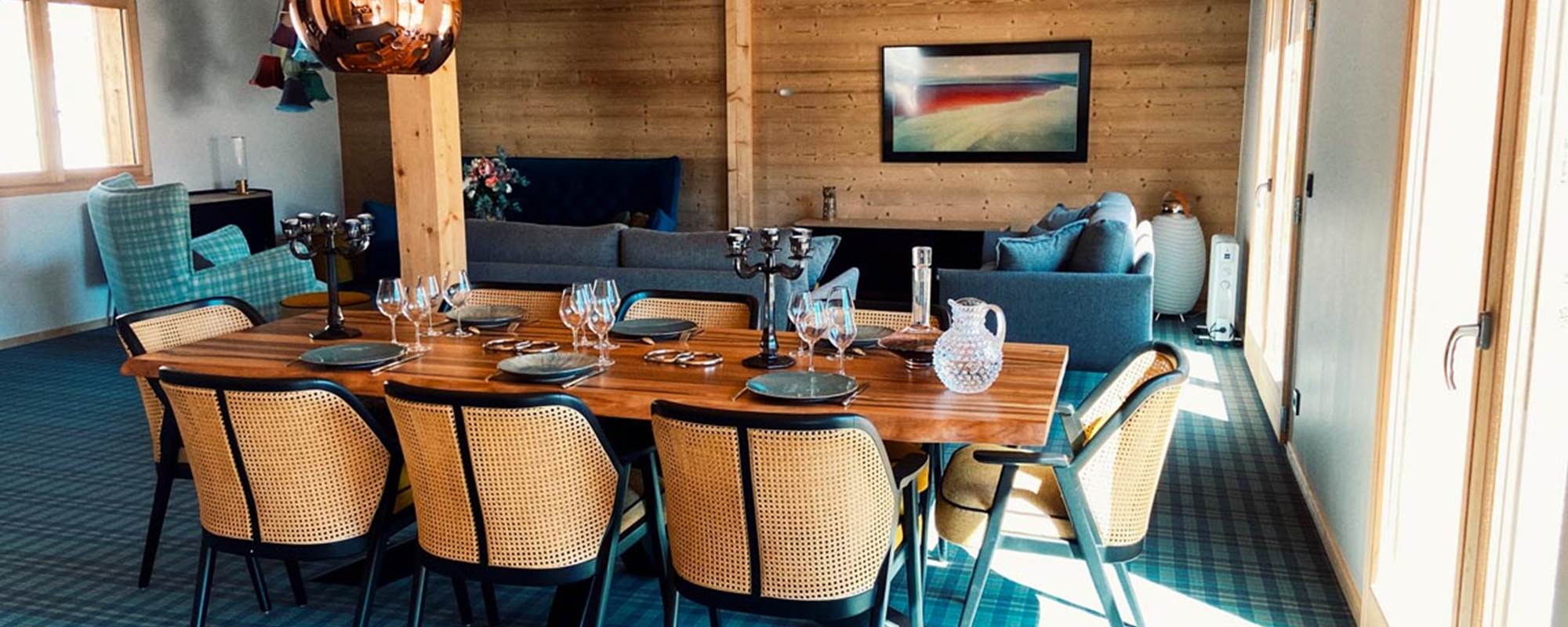 Chalet-entier-table-pour-6
