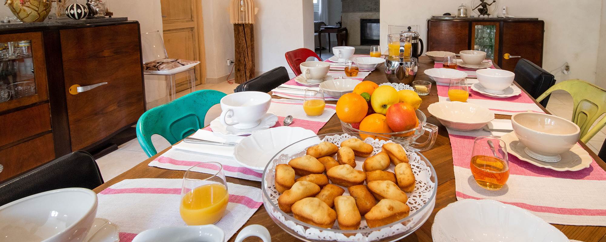 Mas-de-Martinet-petit-dejeuner