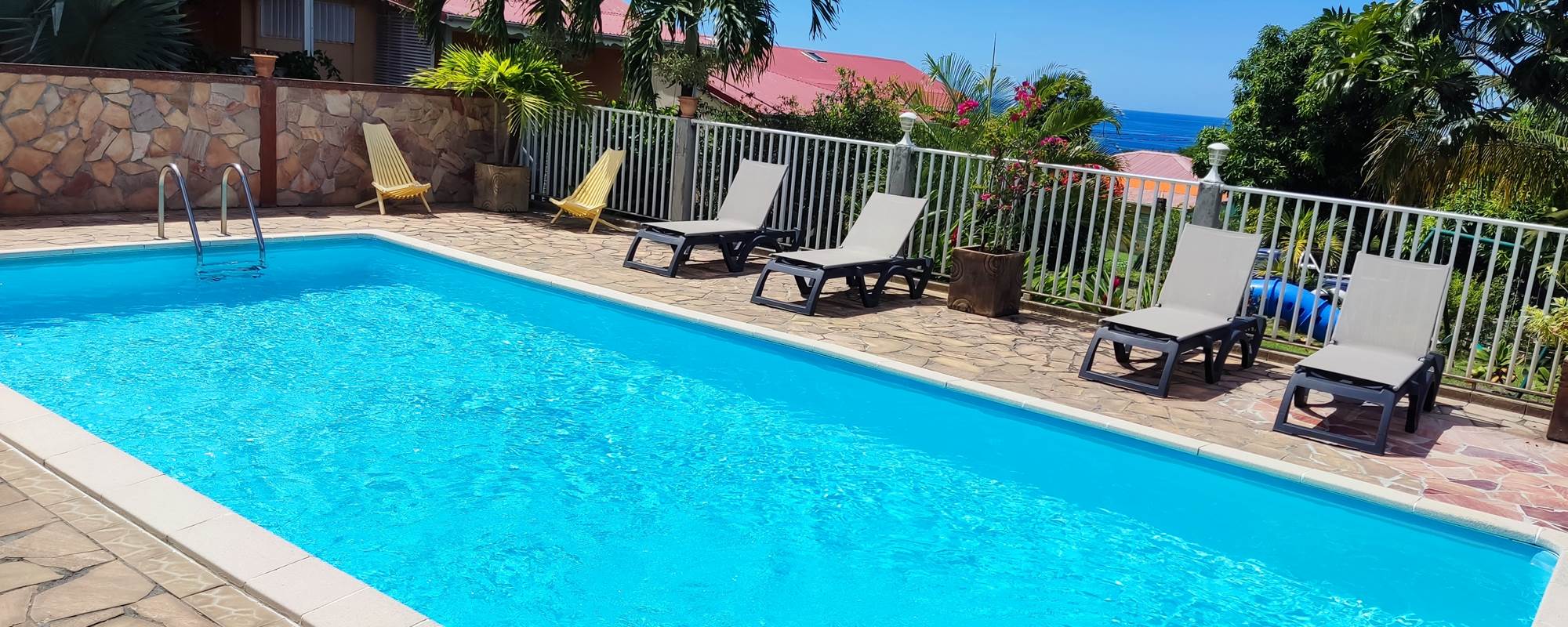 "Nous recommandons ce gite qui est agréable et au calme - We recommend this cottage which is nice and quiet. - Recomendamos esta casa de campo que es agradable y tranquilo"