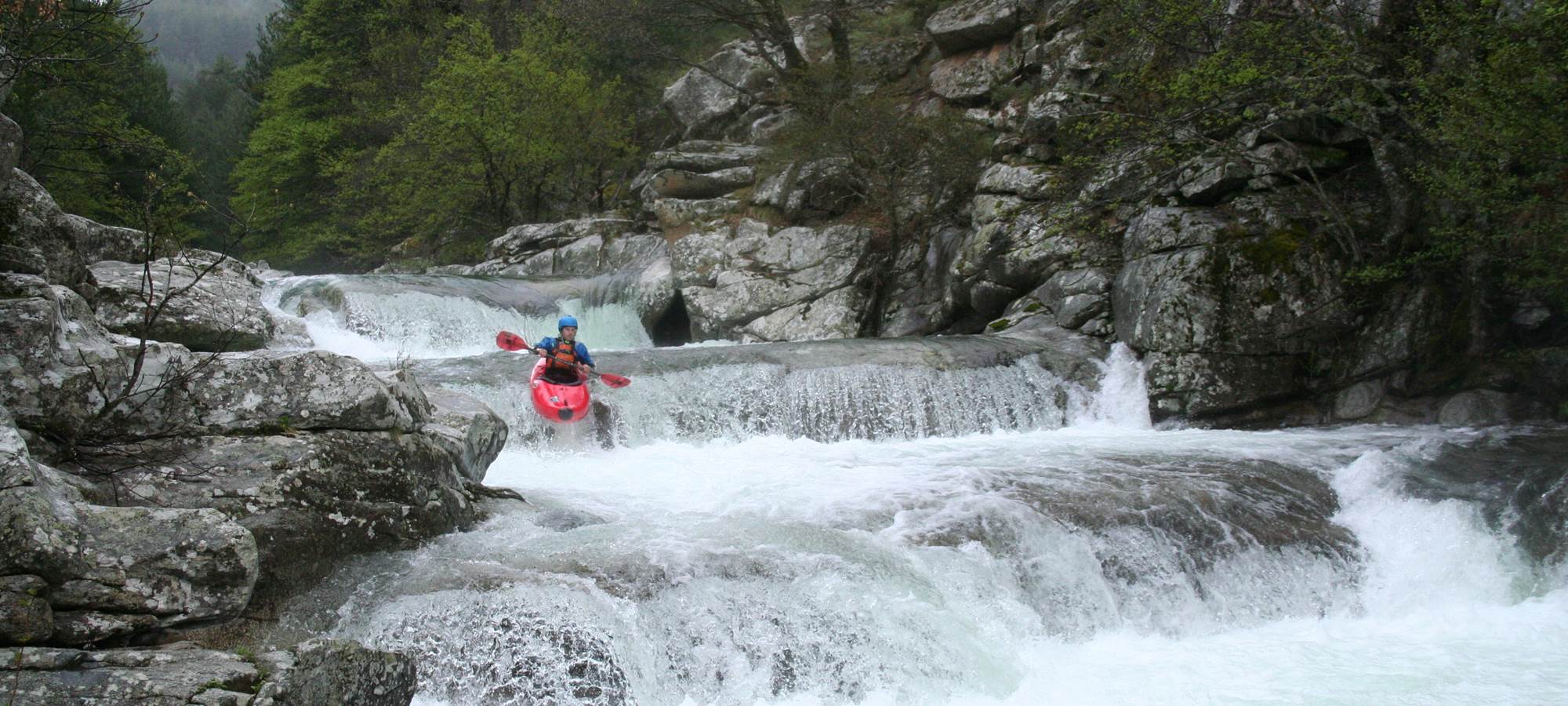 canoe kayak en rivière