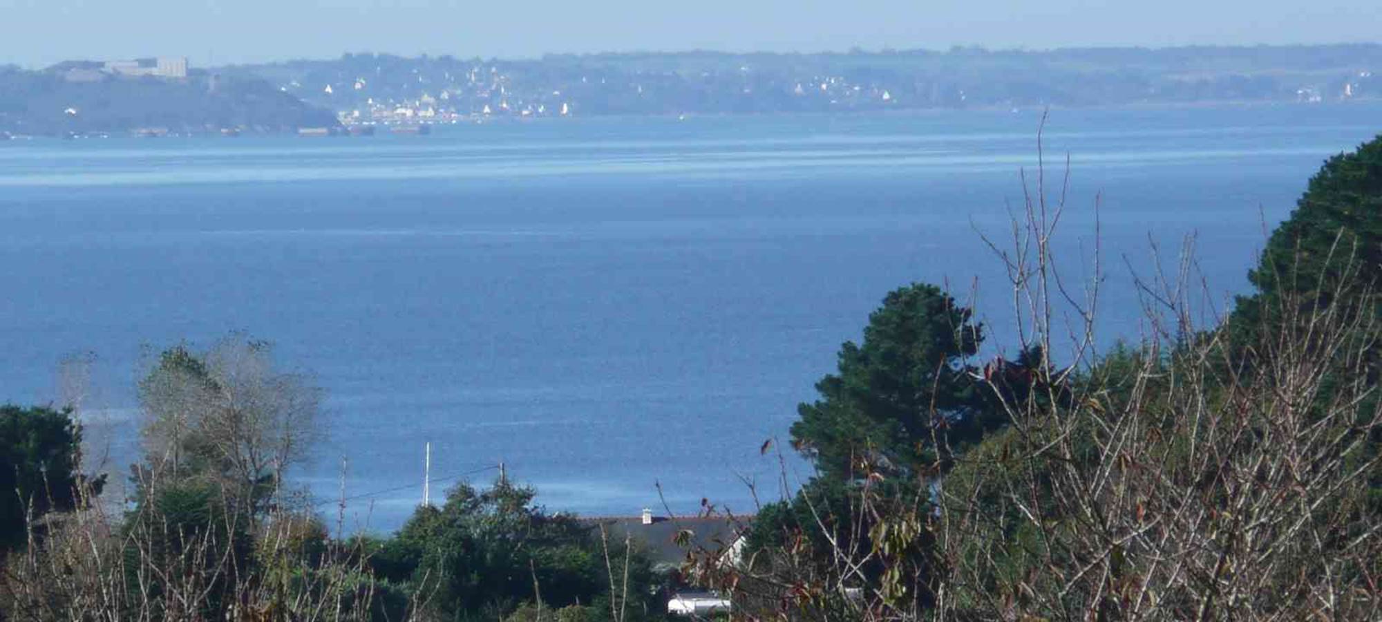 Gîtes de Gouelet-Ker "Ouessant" la rade de Brest n'est pas loin !
