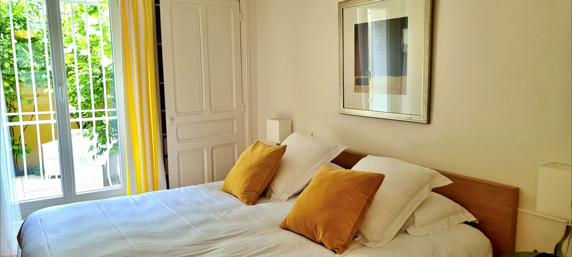 VILLA DU LAC VICHY - chambre vue sur patio