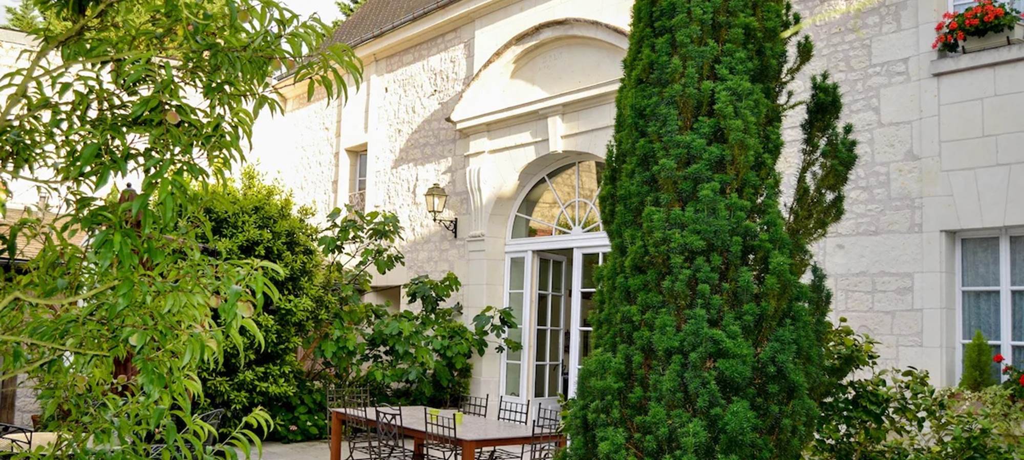 Le Court interieur