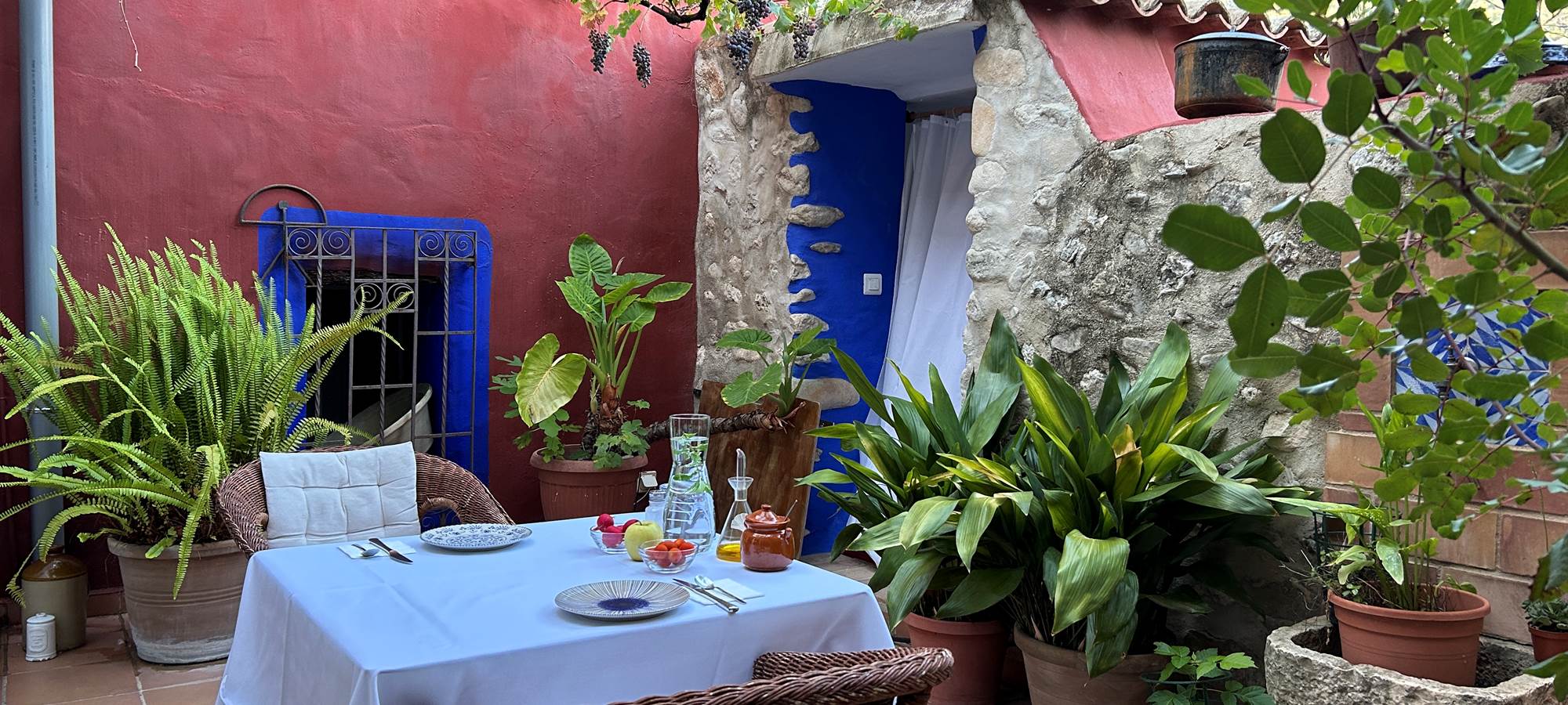 Desayuno patio interior