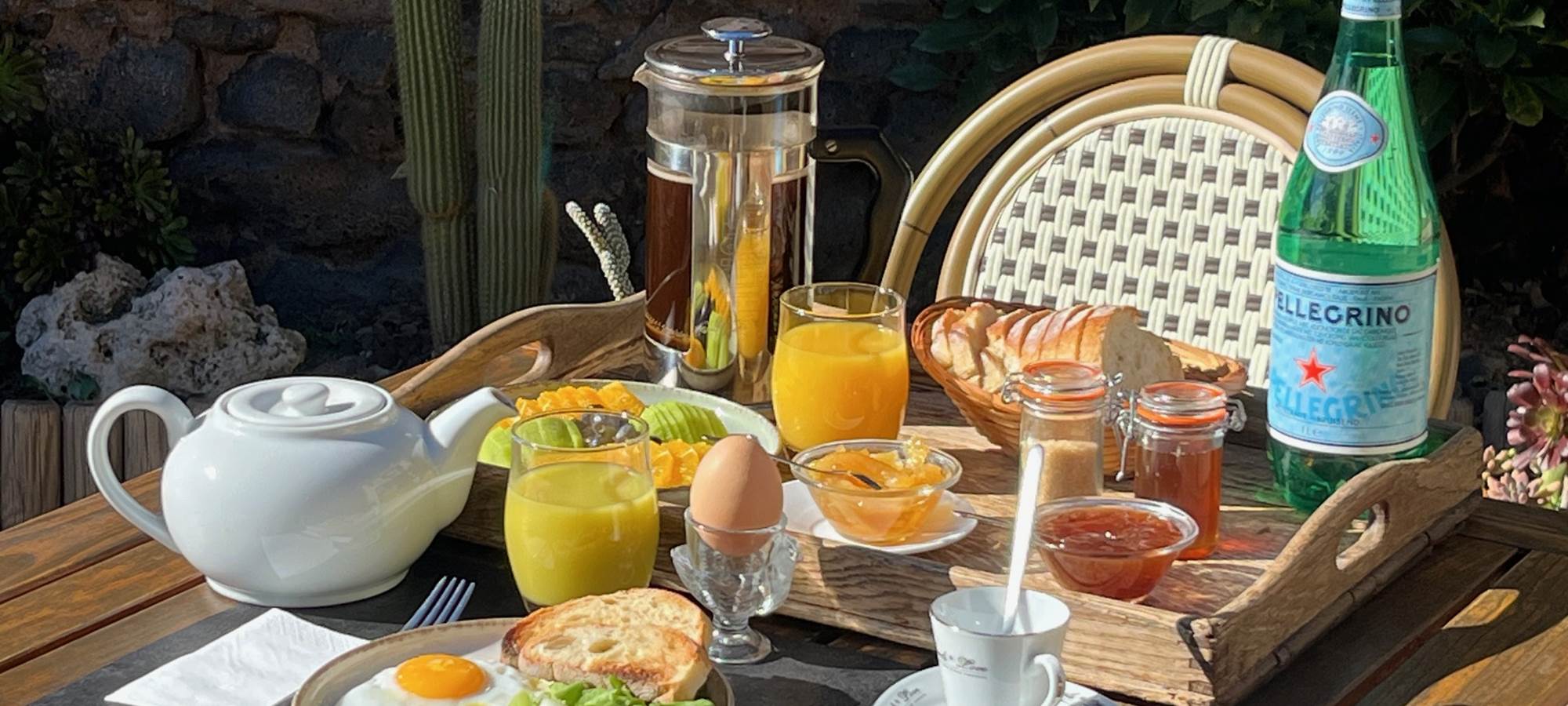la casa occitane petit déjeuner hotel marseillan