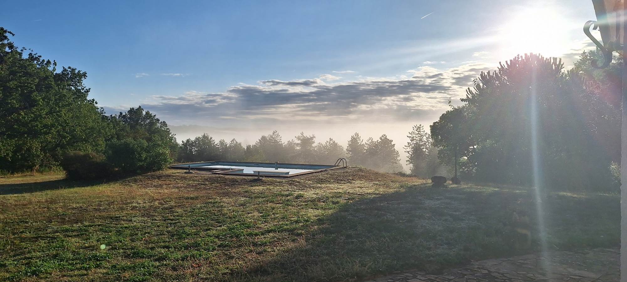 la tête dans les nuages