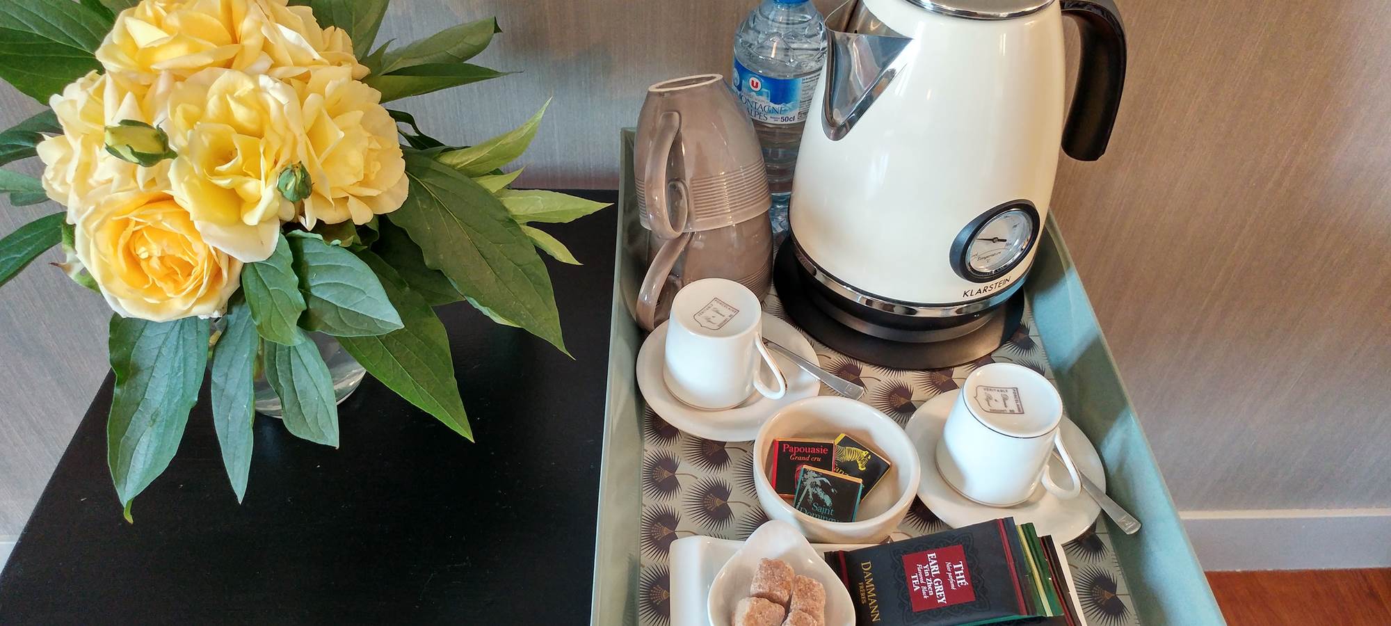 PLATEAU DE COURTOISIE