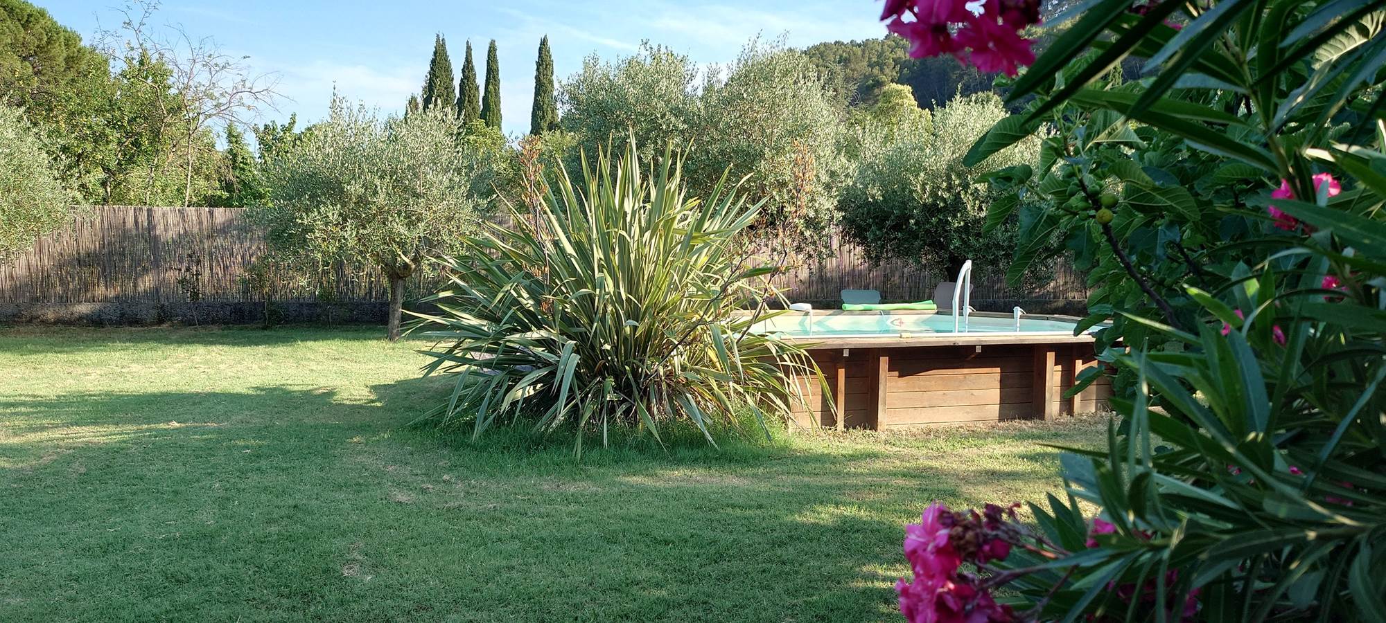 Cigaleo chambre d'hôtes Carnoules Var jardin